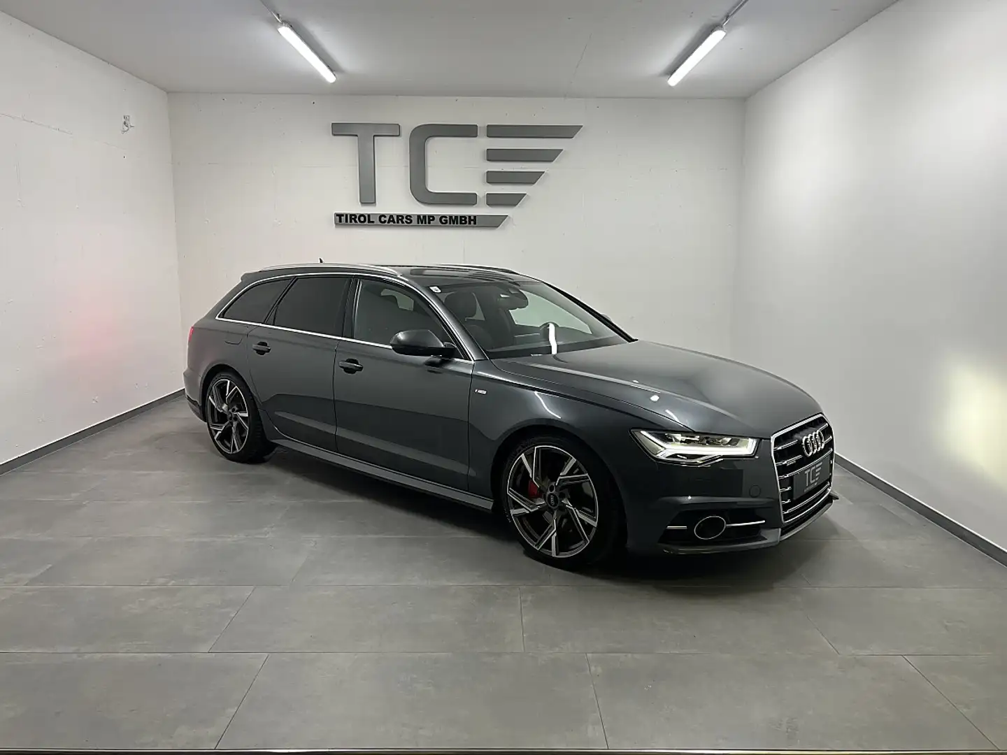 Audi A6 Avant 3,0 TDI clean Diesel Quattro S LINE, Face... Grau - 2