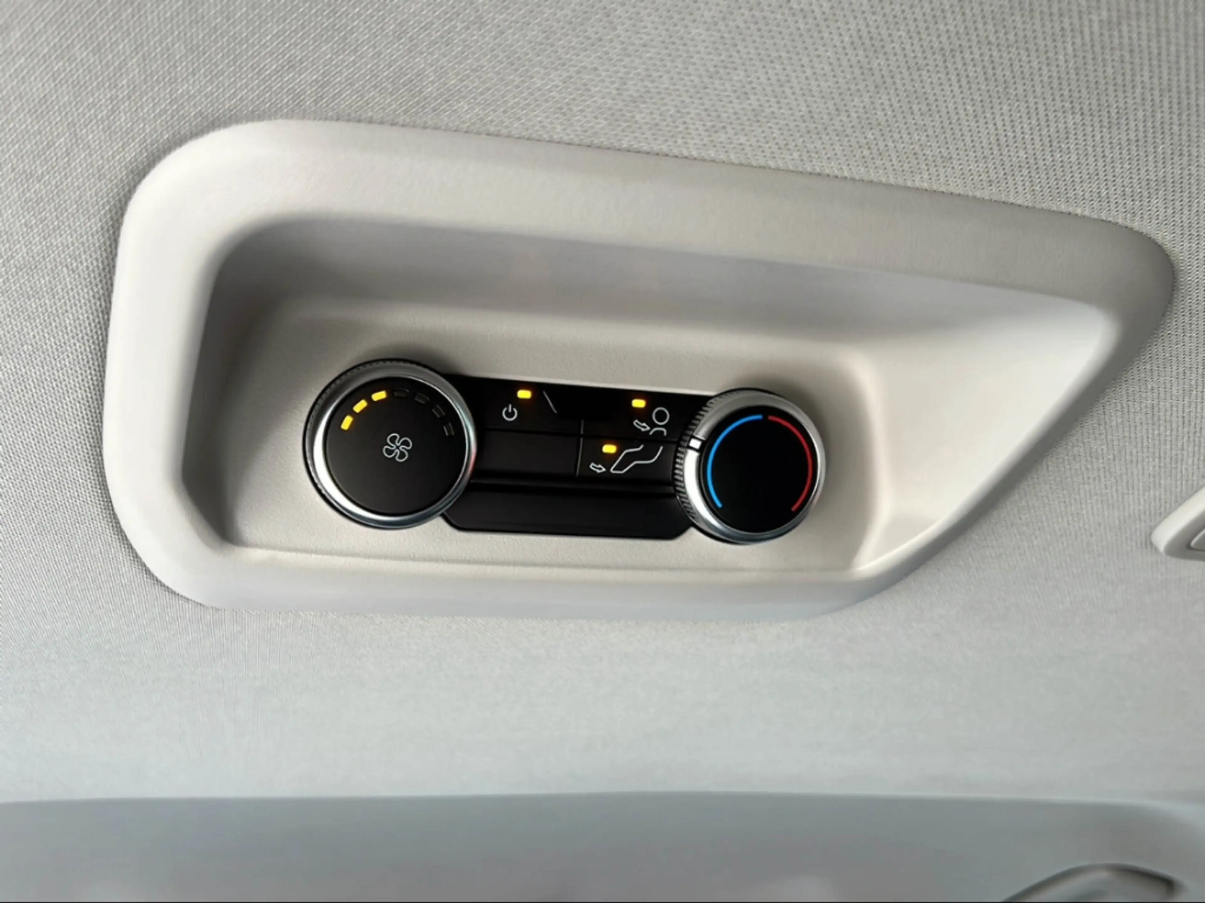 Ford Tourneo Custom Bus 320 L1 Titanium AWD 170PS Auto.Navi LED ACC Me — photo 13