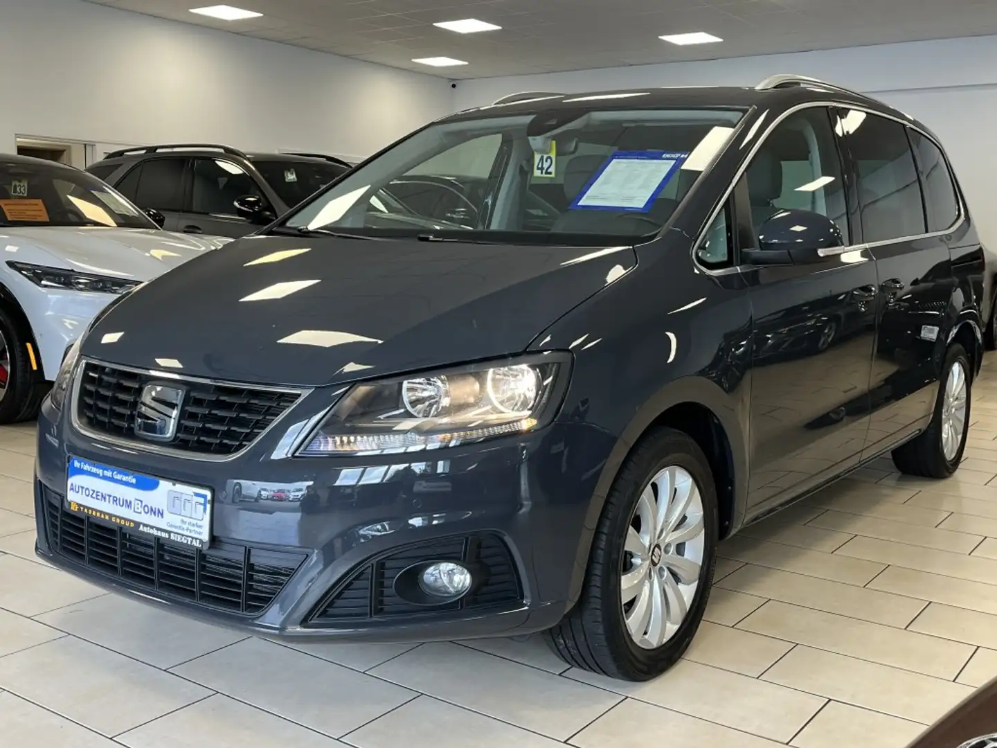 SEAT Alhambra Style*ACC*Pano*Navi*CarPlay*Cam*7Sitzer Grau - 1