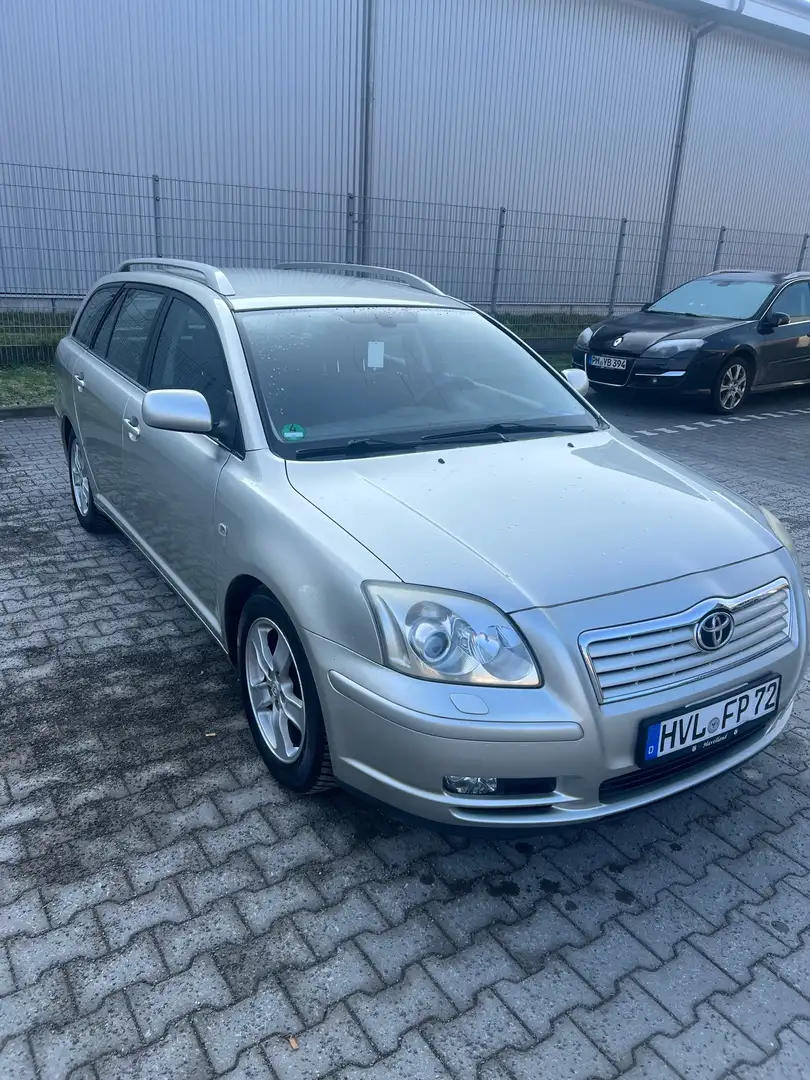 Toyota Avensis 2.0 VVT-i Combi Executive - 2