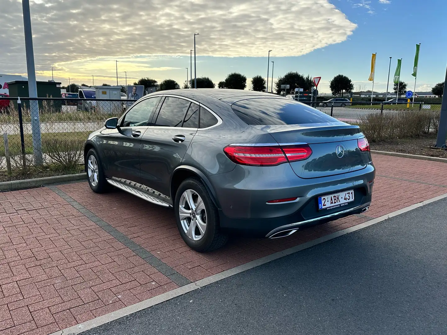 Mercedes-Benz GLC 250 d 4Matic 9G-TRONIC AMG Line - 1
