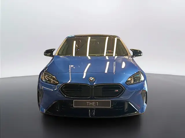 BMW 1 Series view 2