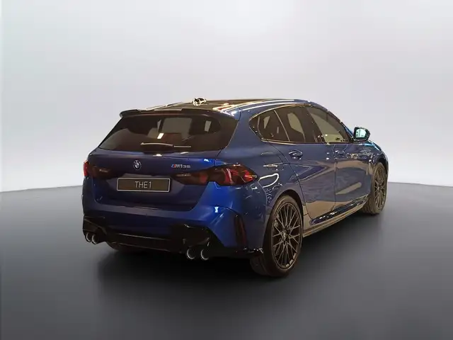 BMW 1 Series view 3