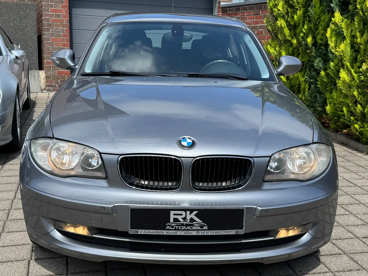 BMW 118 118d Grau - 2