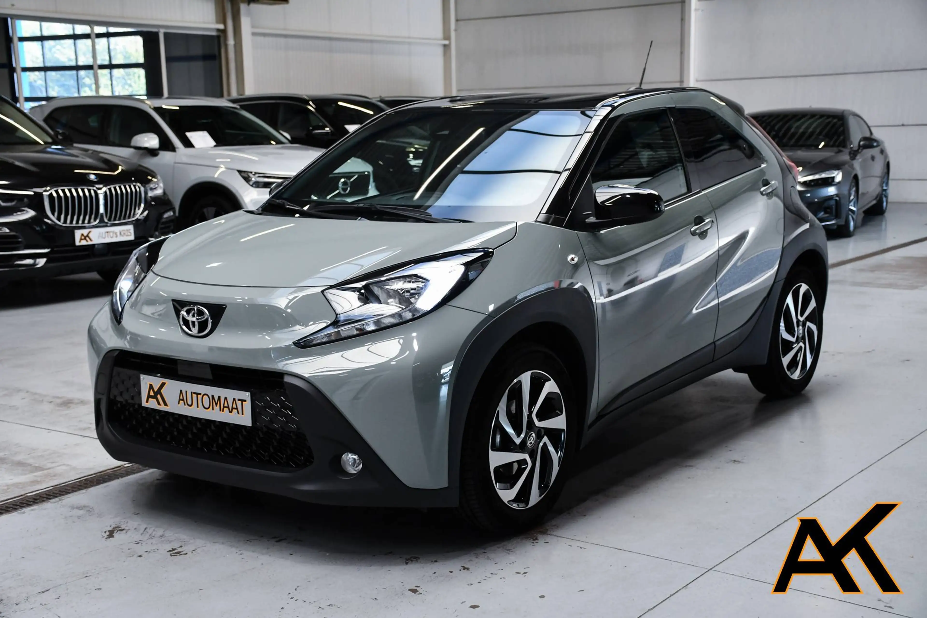 Toyota Aygo X Aygo X Air-Pulse + Tech Pack - NAVIGATIE VIA SMARTLINK / CAMERA / ACC / AIRCO