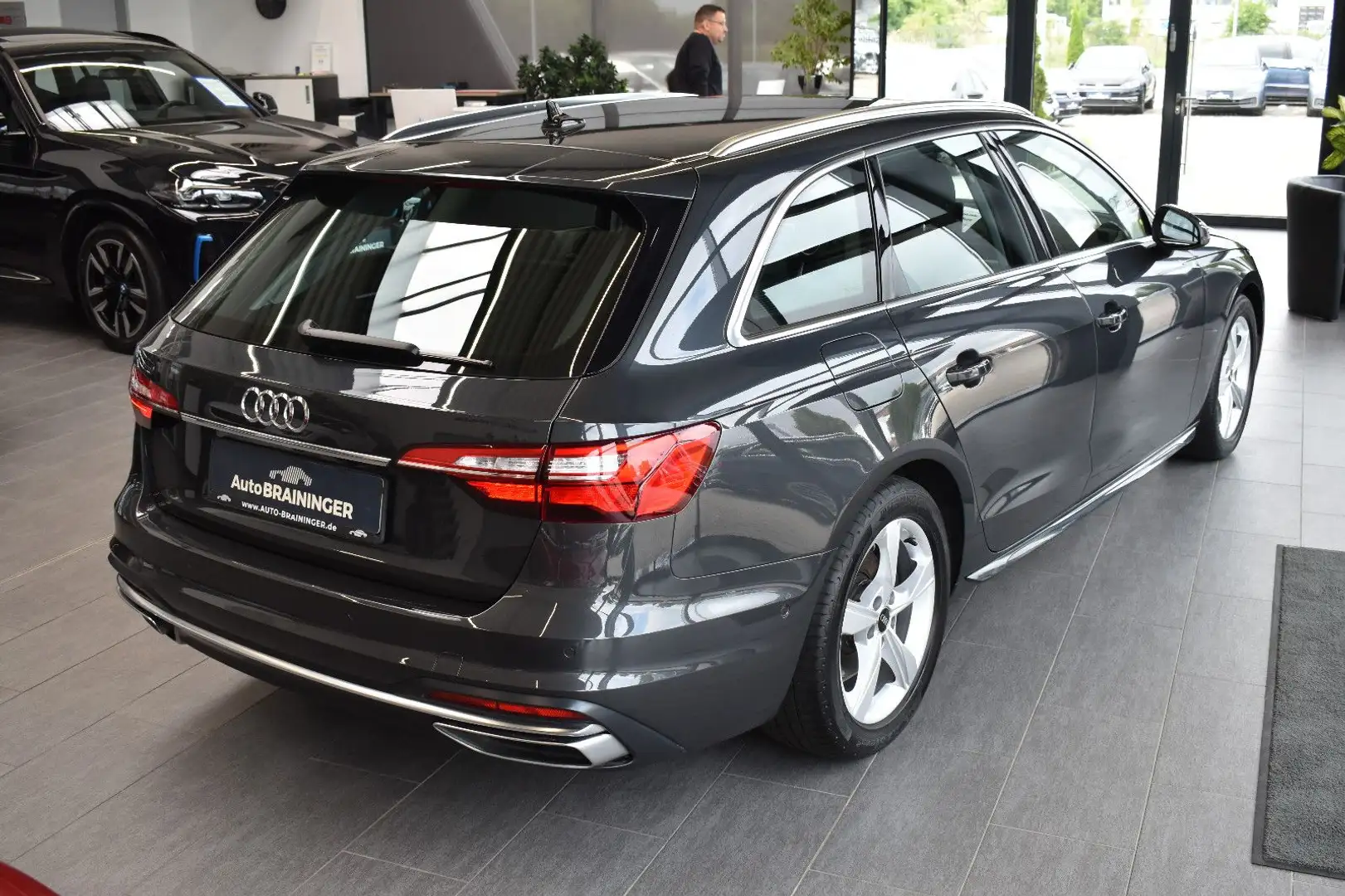 Audi A4 Avant 35TDI Advanced S-tronic LED~Navi3D~360° Grau - 2