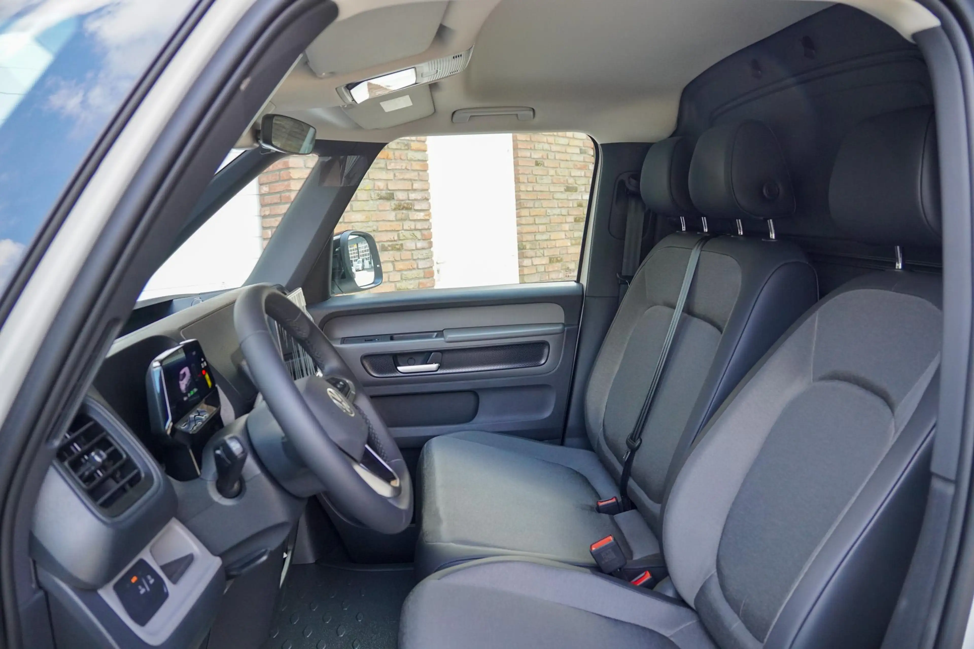 Volkswagen ID. Buzz Cargo 79 kWh 286PK L1H1 A-Deuren Side Assist ACC Travel — photo 16