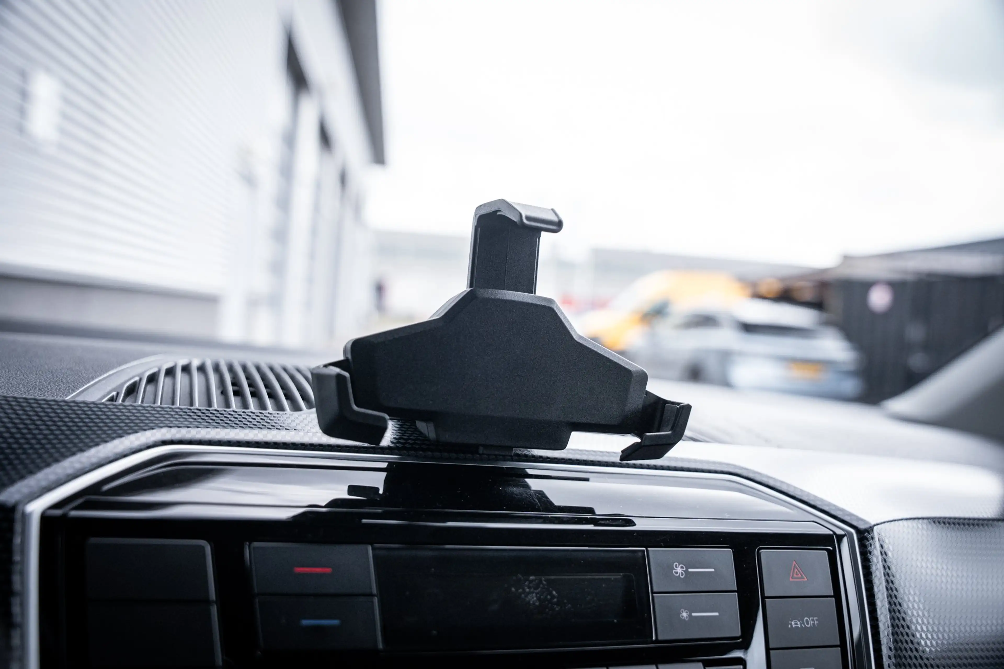 Volkswagen e-up! | Achteruitrijcamera | Airco (automatisch) | Cruis — photo 20