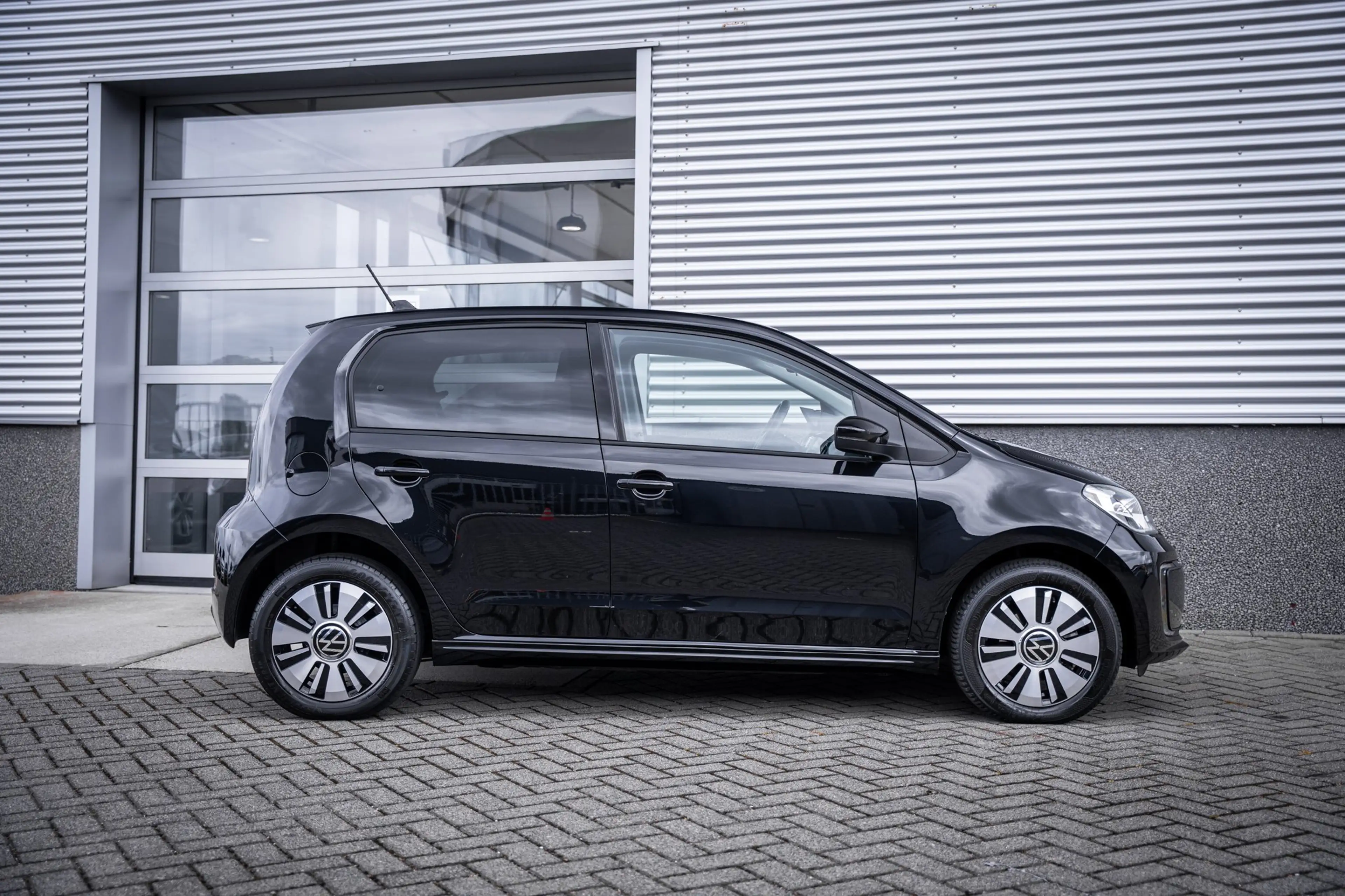 Volkswagen e-up! | Achteruitrijcamera | Airco (automatisch) | Cruis — photo 15