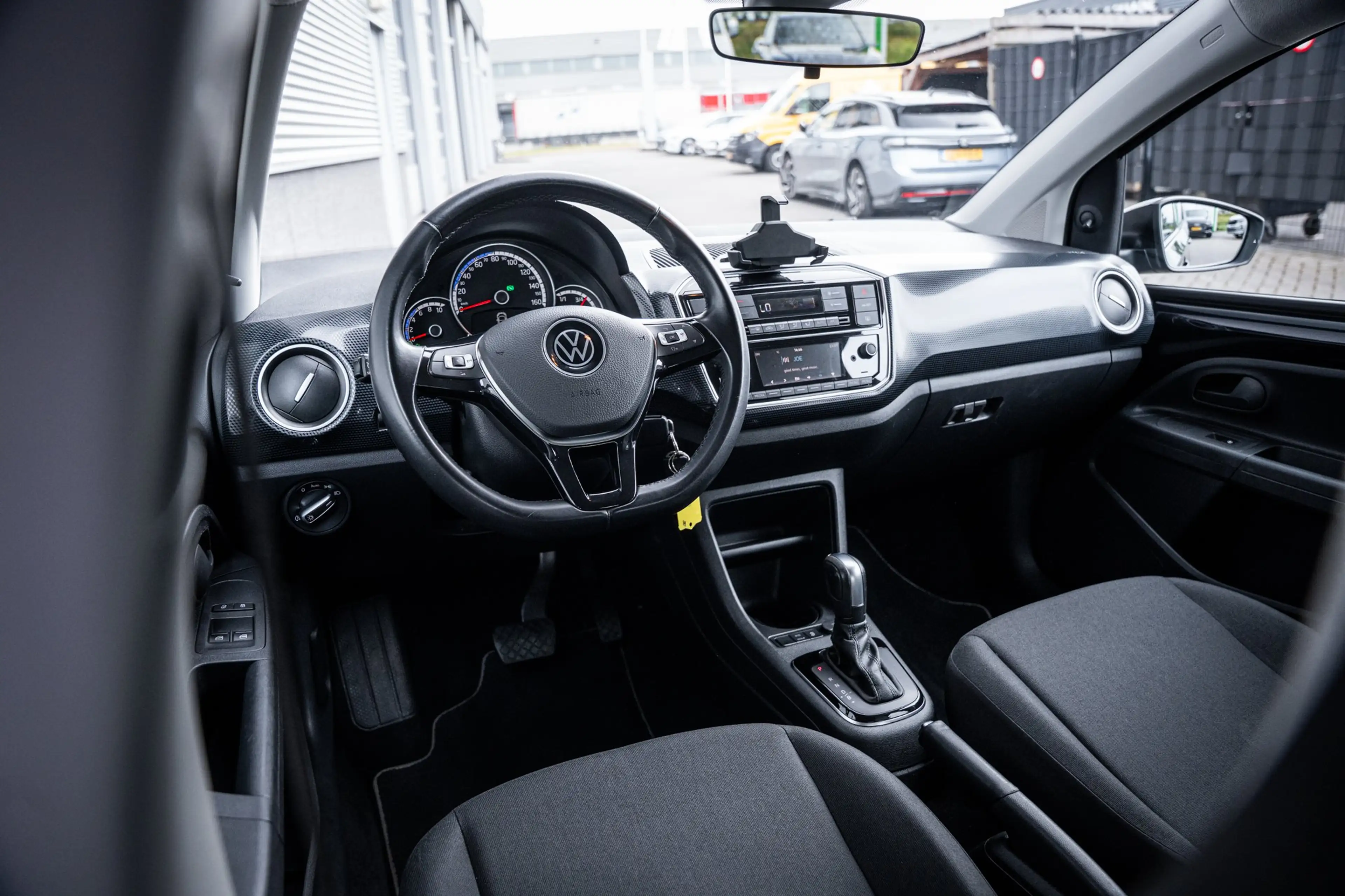 Volkswagen e-up! | Achteruitrijcamera | Airco (automatisch) | Cruis — photo 26