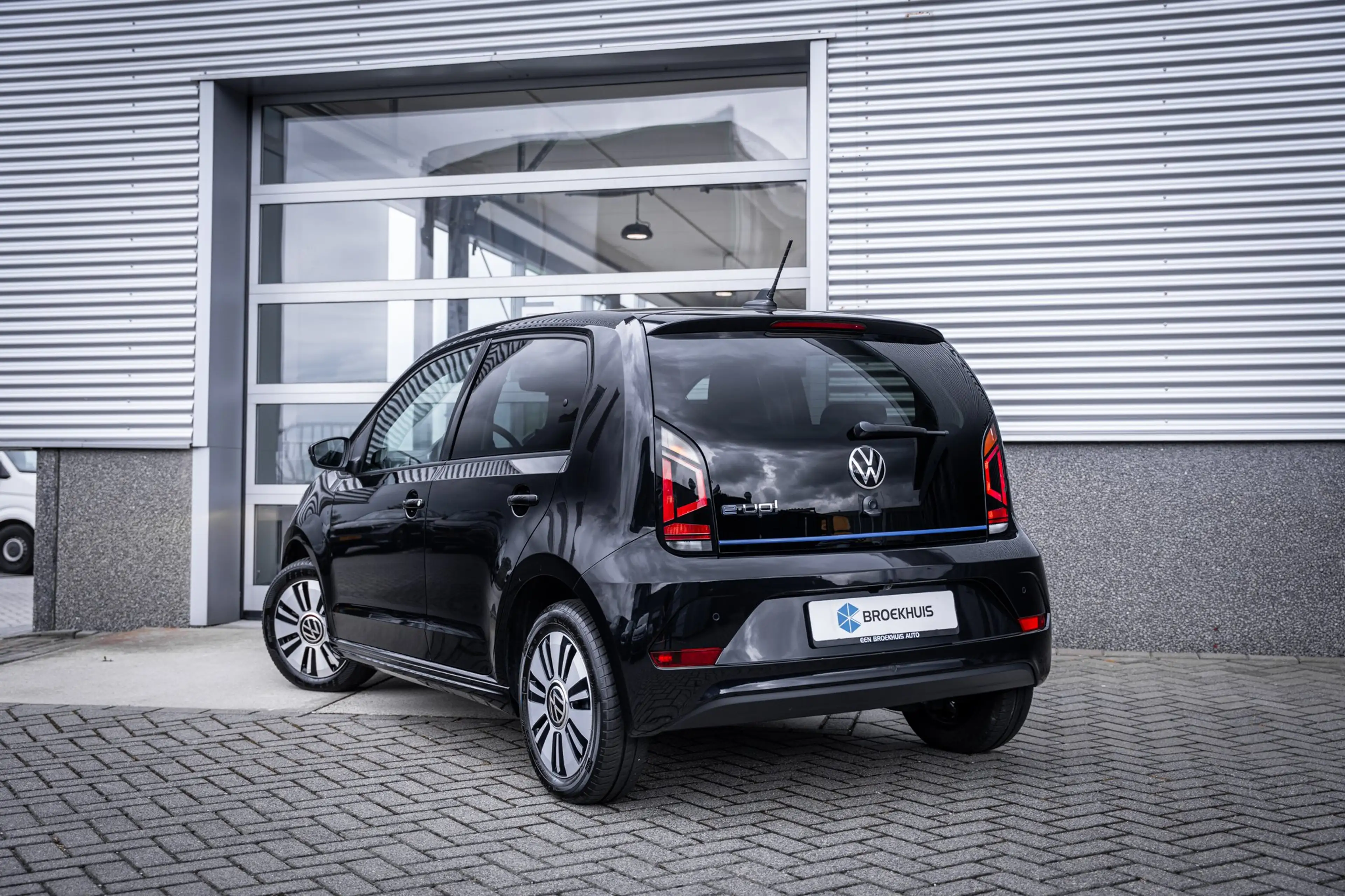 Volkswagen e-up! | Achteruitrijcamera | Airco (automatisch) | Cruis — photo 11