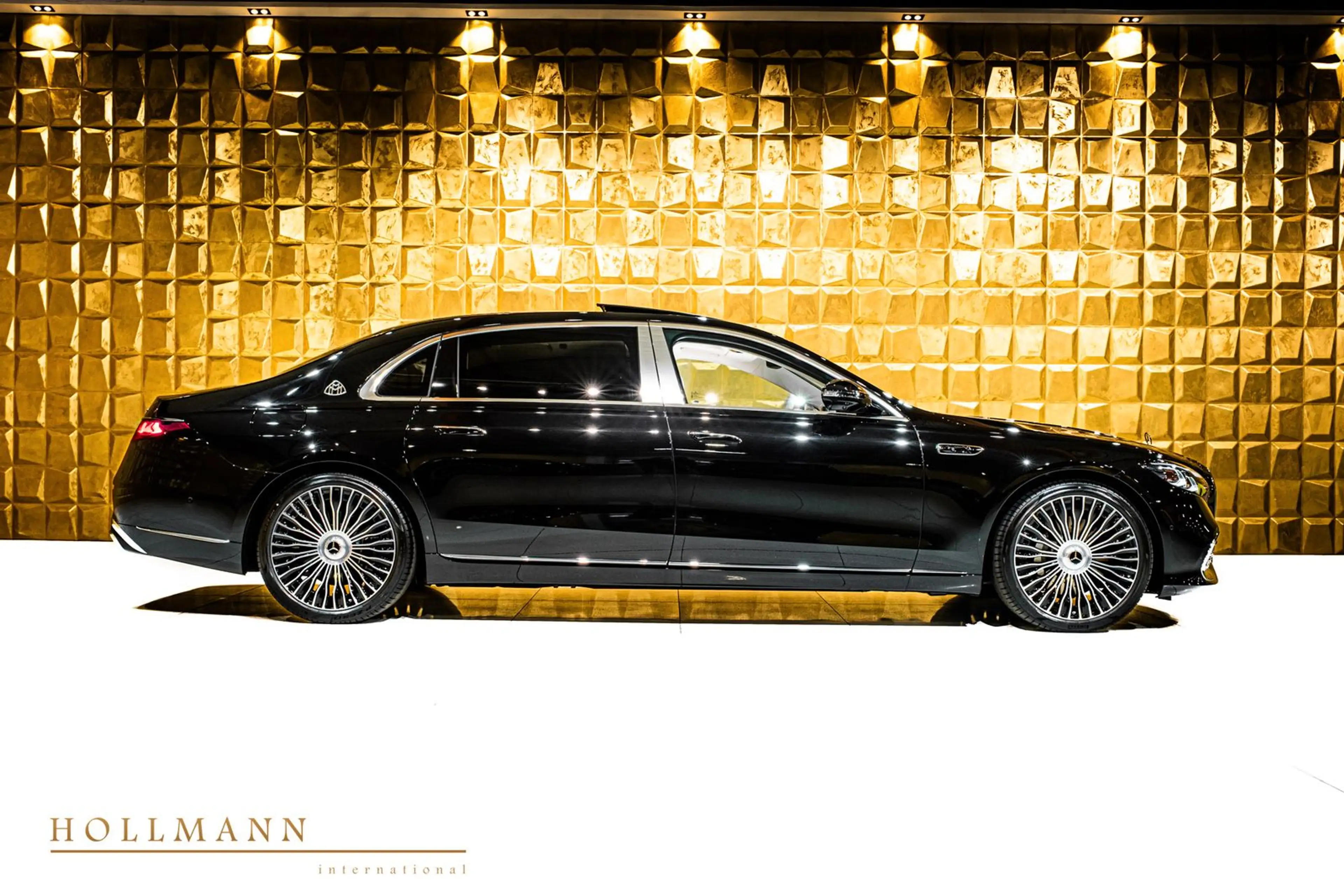 Mercedes-Benz S 580 MAYBACH + FACELIFT + 4 Seats + Burmester — photo 13