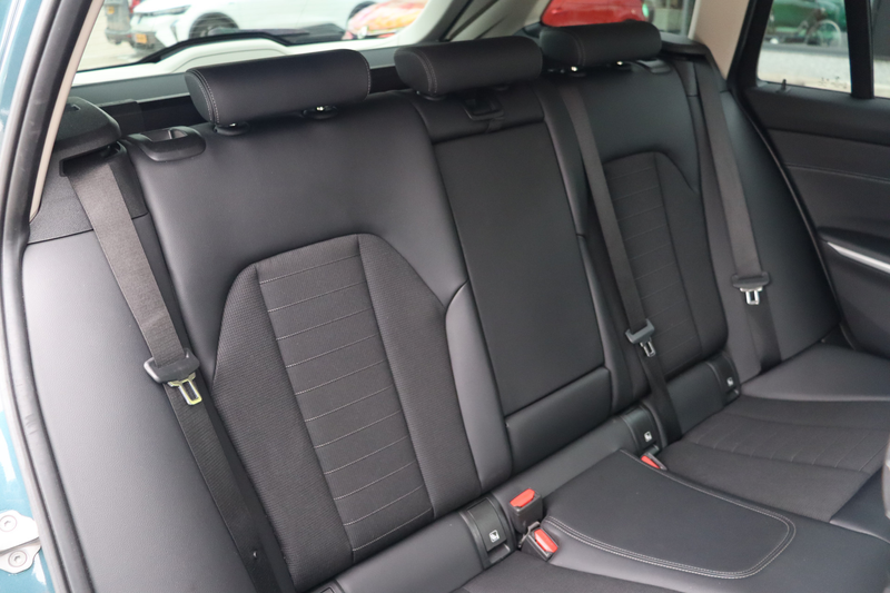 BMW 320 3-serie Touring 320i High Executive Edition | Adap — photo 20