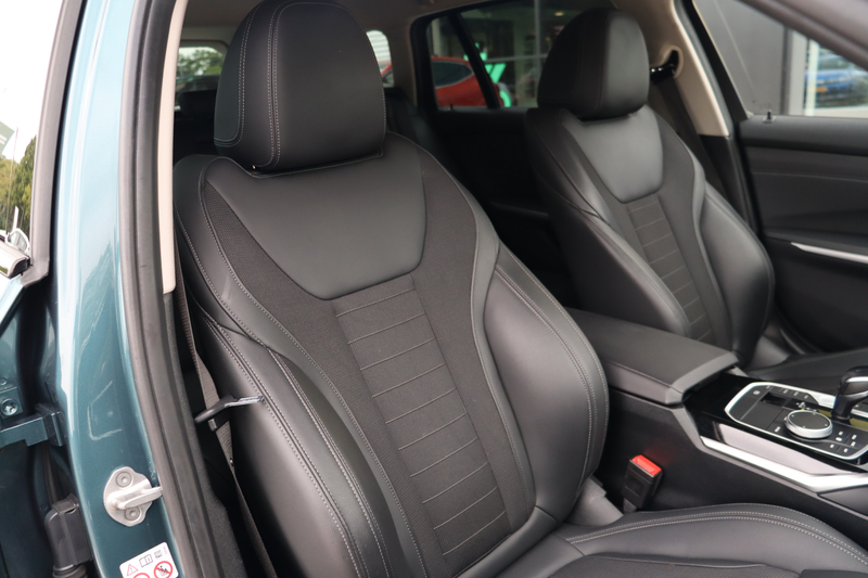 BMW 320 3-serie Touring 320i High Executive Edition | Adap — photo 14