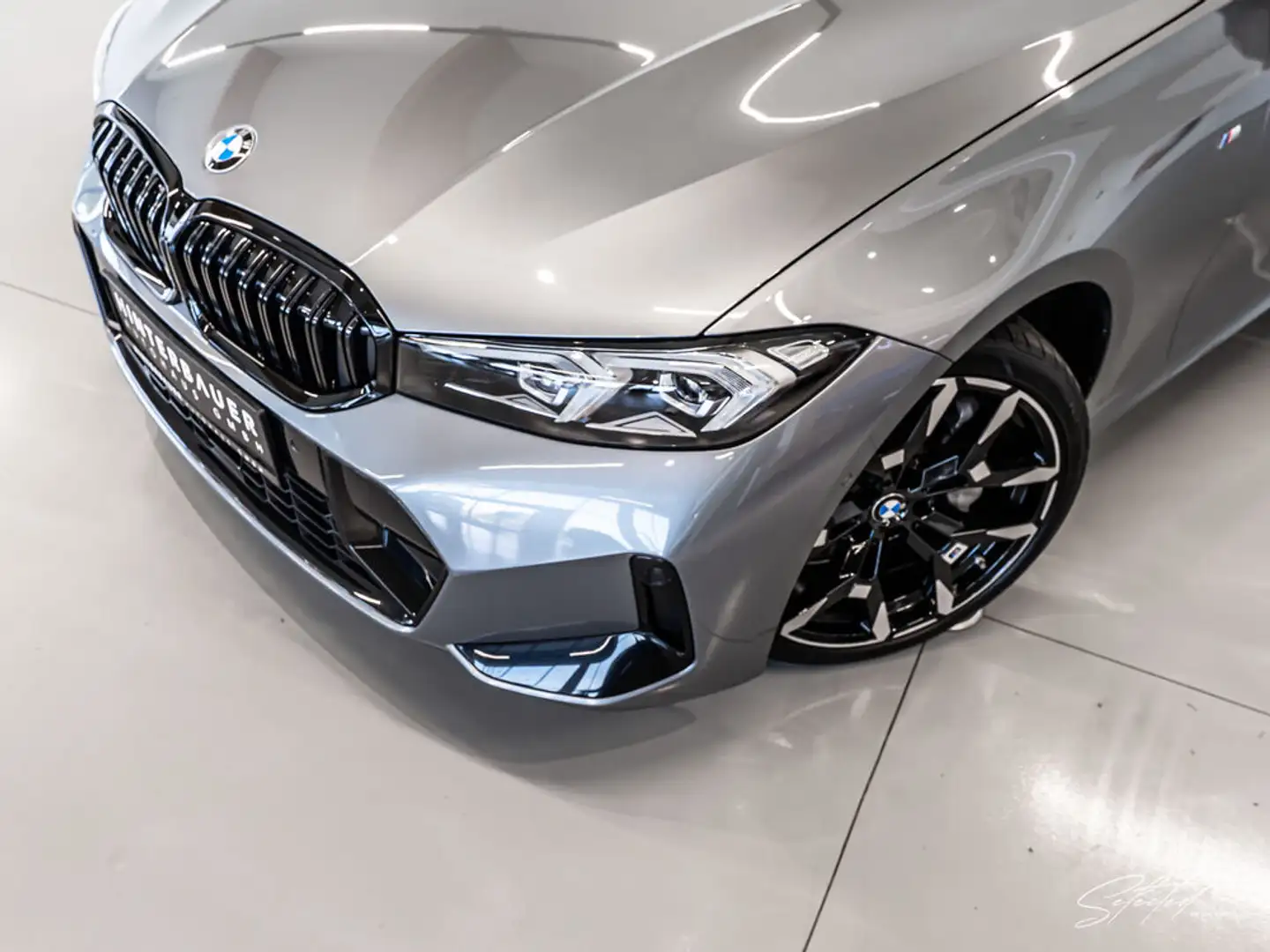 BMW 330 i xDrive M-SPORT*SITZHEIZ*LIVECOCKPIT*LED*HIFI* Gris - 2