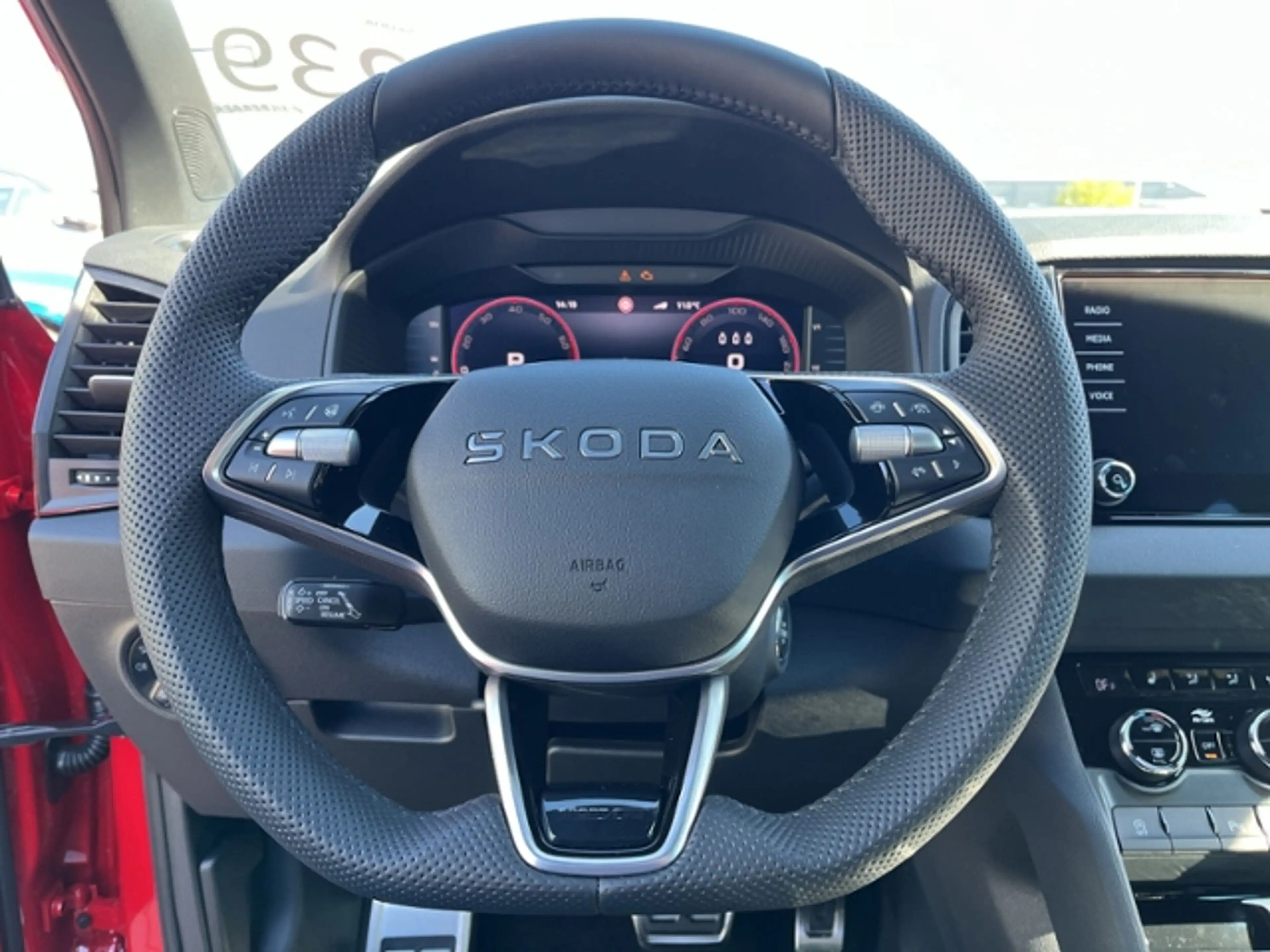 Skoda Karoq Sportline 1,5TSI 150PS DSG NAVI ACC AHK DCC — photo 12
