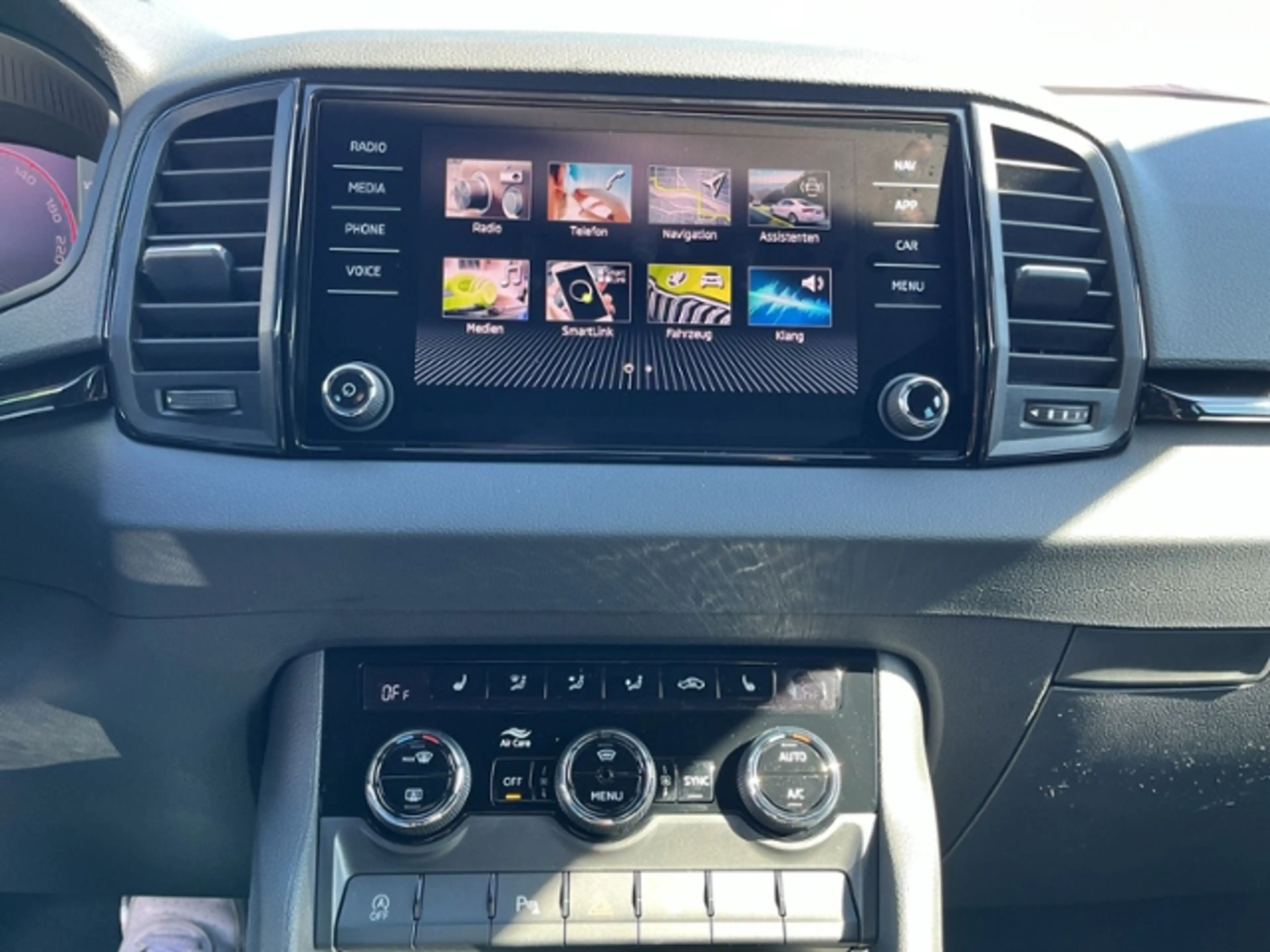 Skoda Karoq Sportline 1,5TSI 150PS DSG NAVI ACC AHK DCC — photo 14