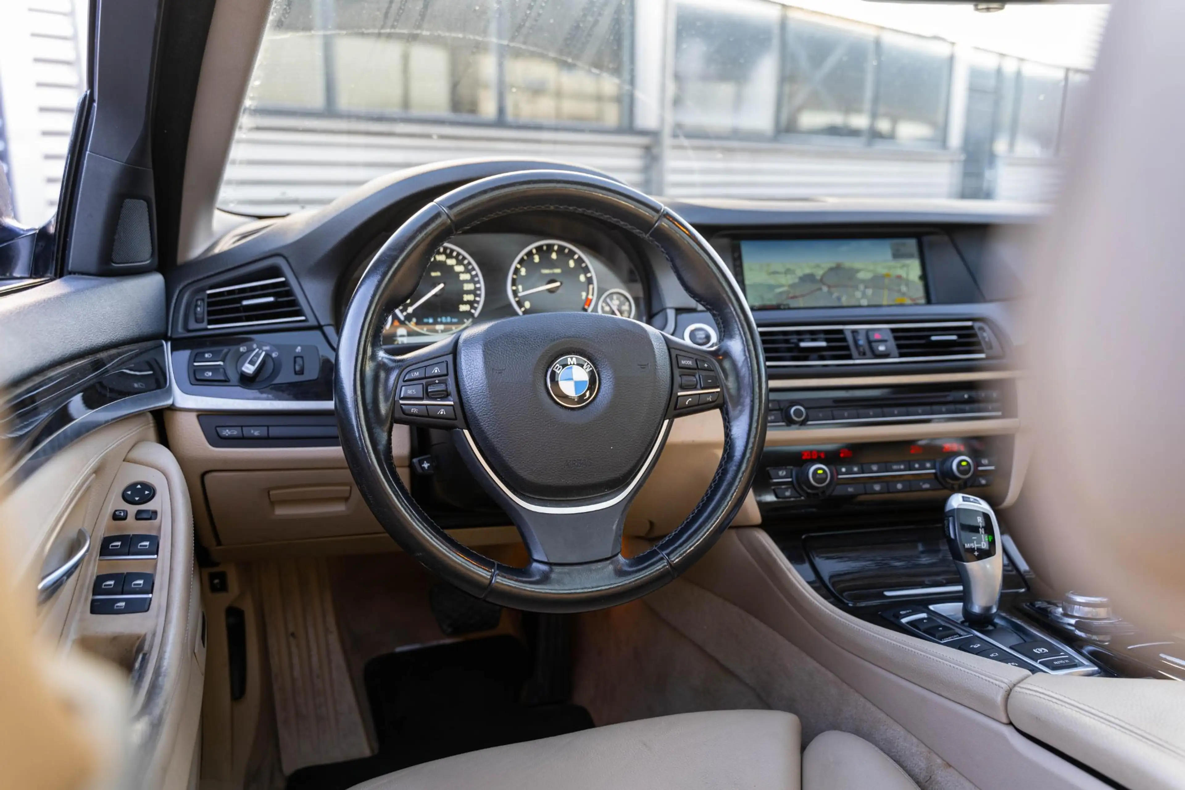 BMW 528 5-serie Touring 528xi High Executive — photo 4