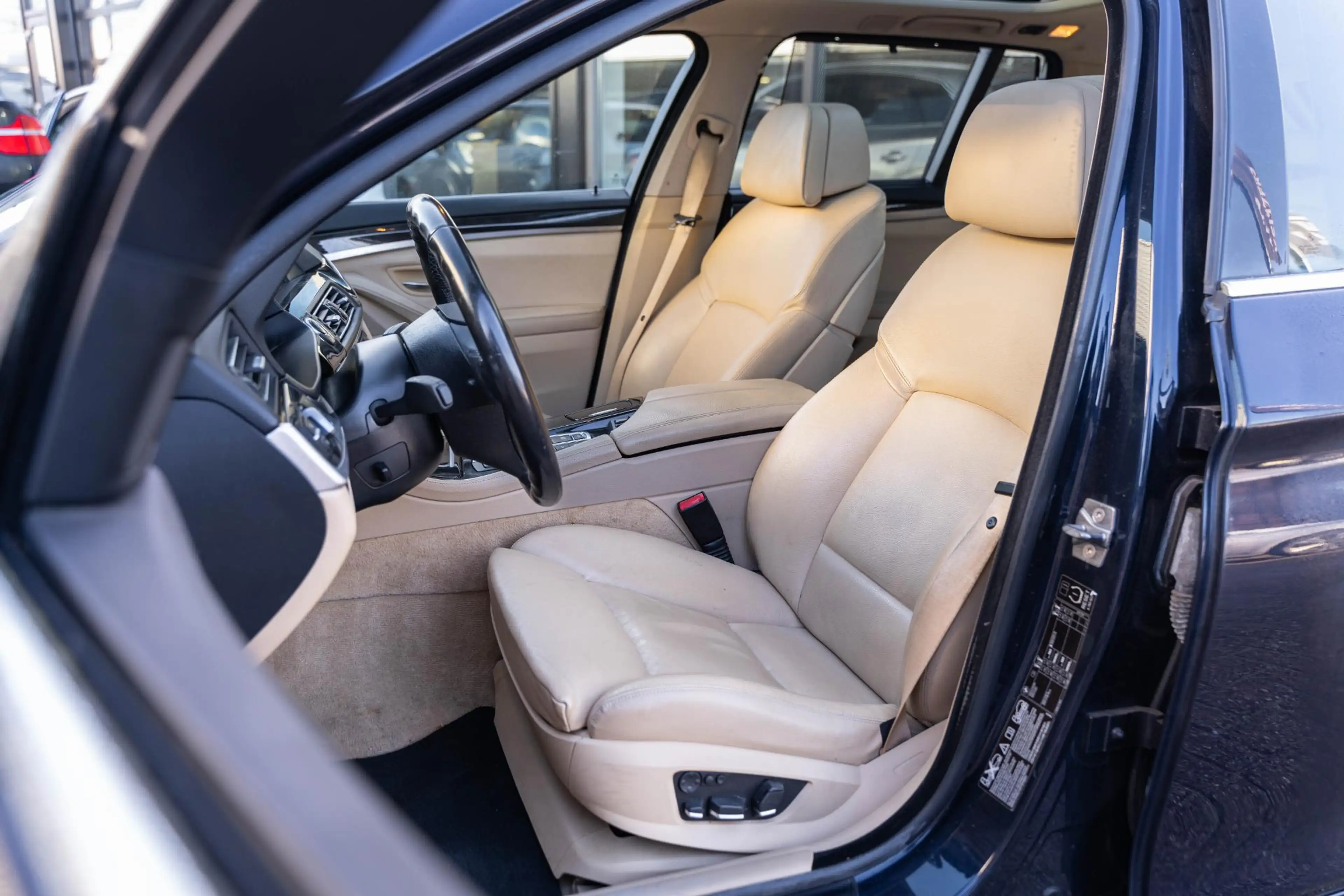 BMW 528 5-serie Touring 528xi High Executive — photo 8