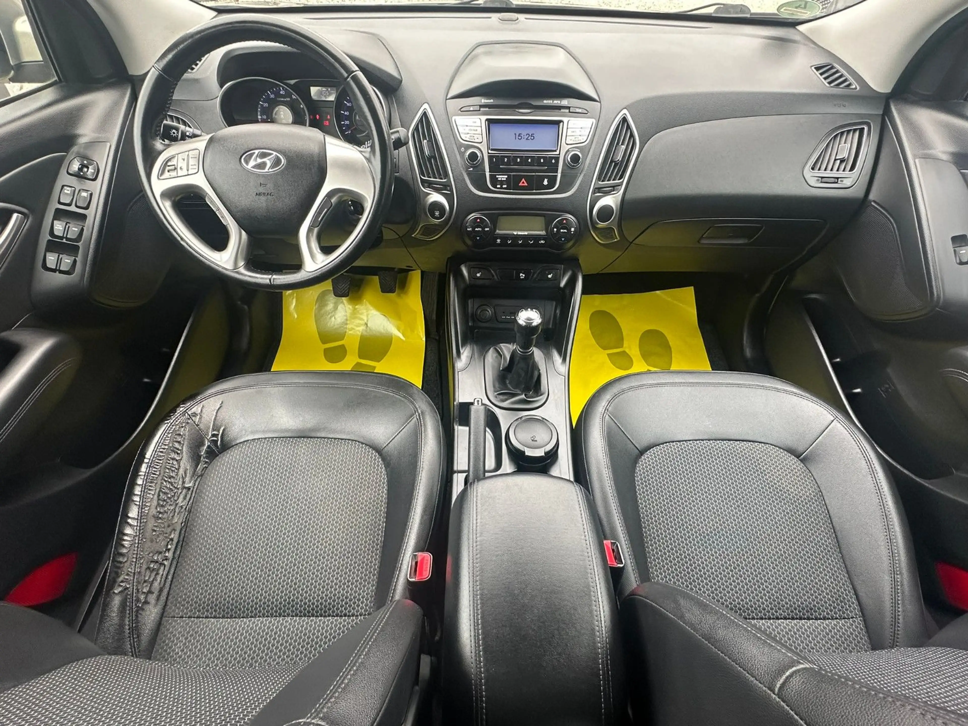 Hyundai iX35 *Klimaaut.*MFL*SitzH* TÜV Neu — photo 12
