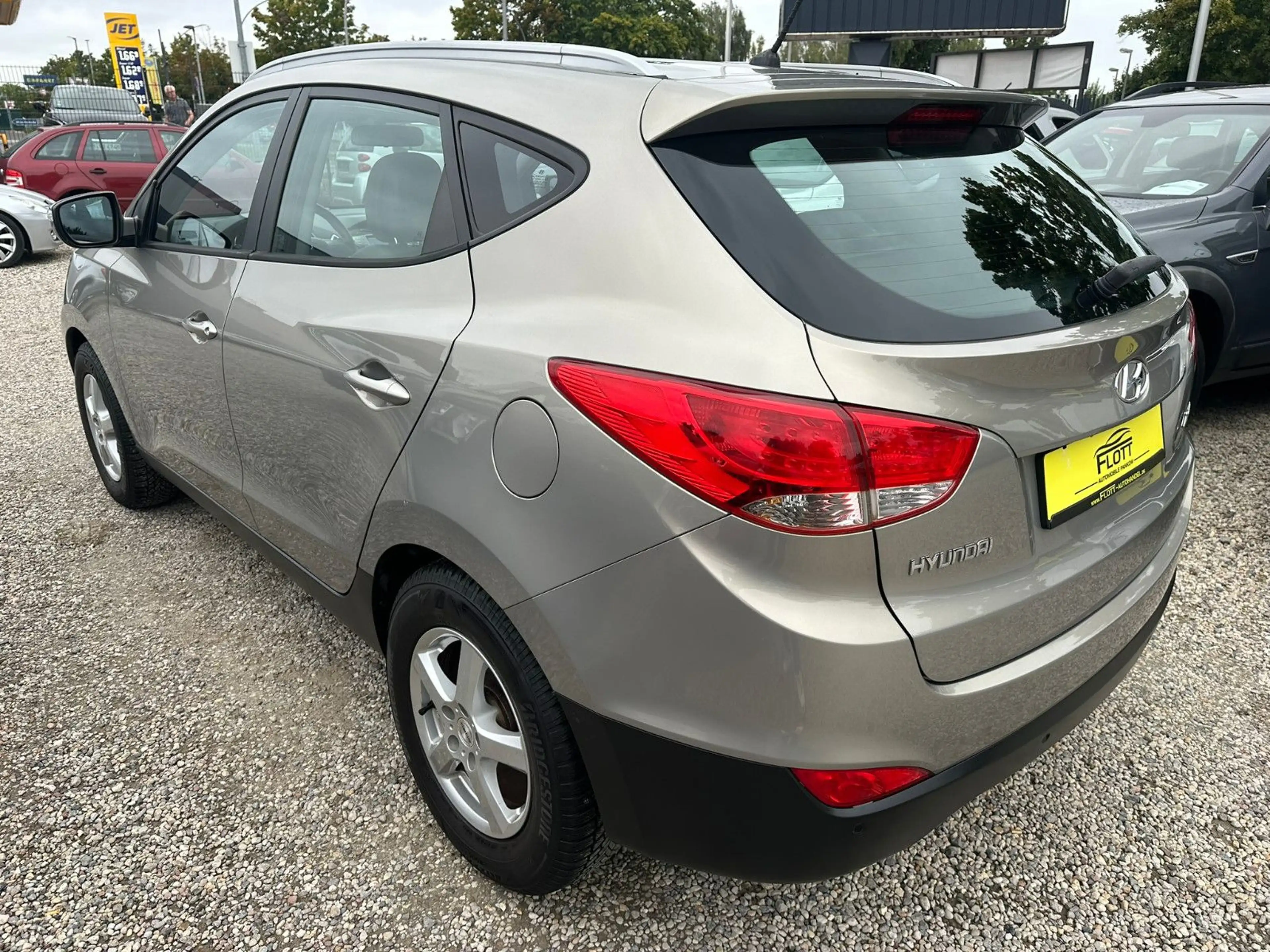 Hyundai iX35 *Klimaaut.*MFL*SitzH* TÜV Neu — photo 5