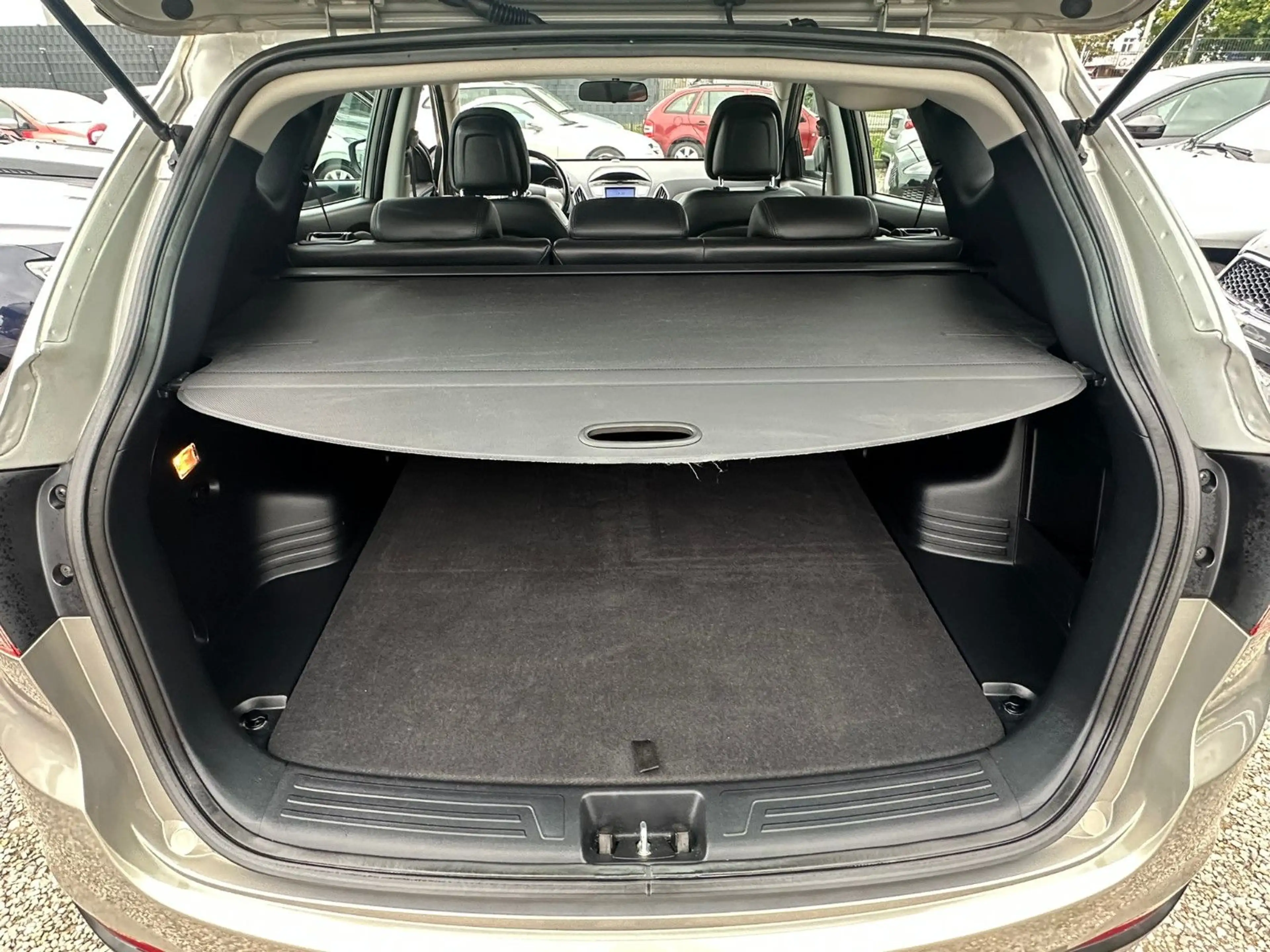 Hyundai iX35 *Klimaaut.*MFL*SitzH* TÜV Neu — photo 8