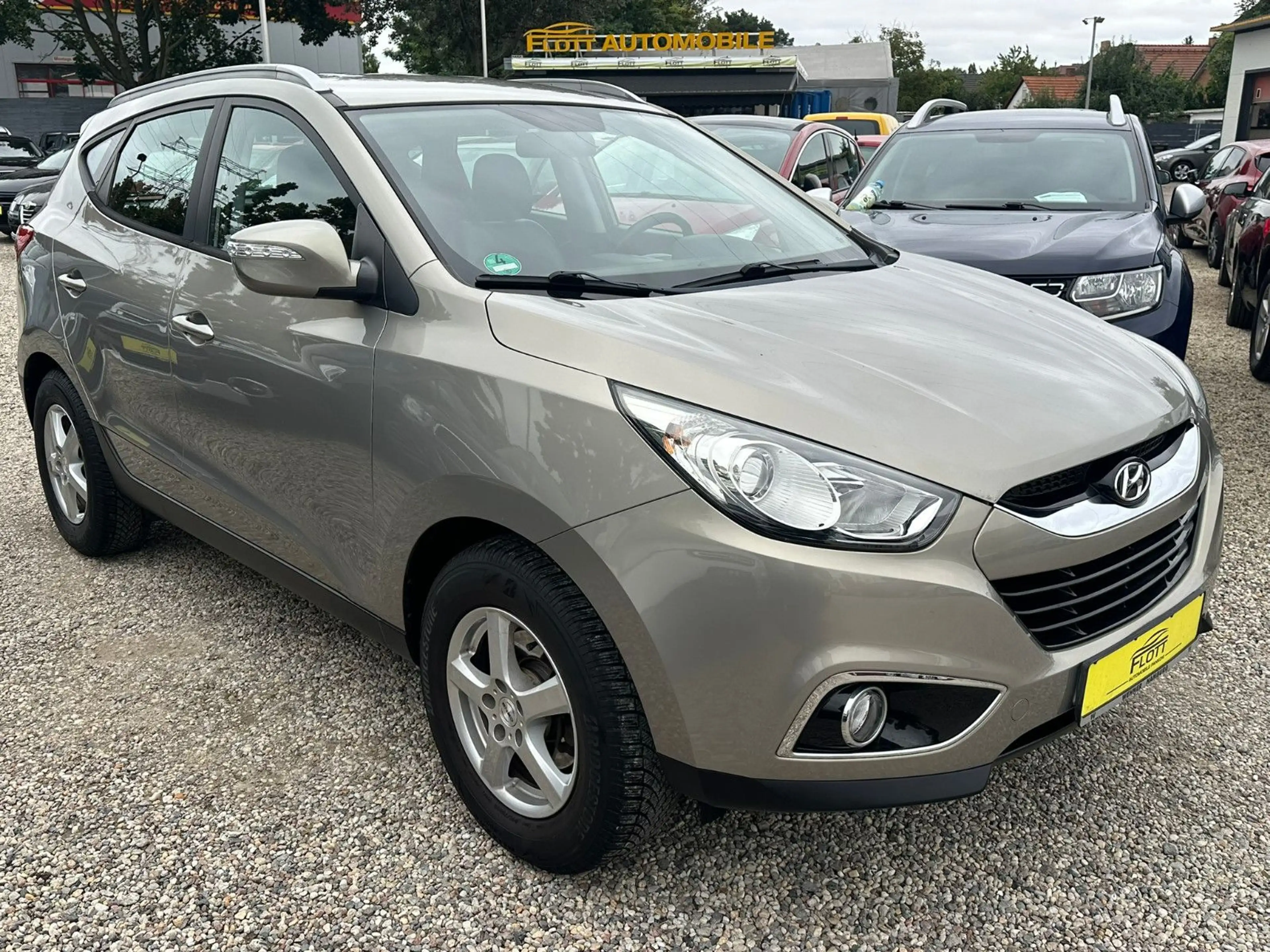 Hyundai iX35 *Klimaaut.*MFL*SitzH* TÜV Neu — photo 2