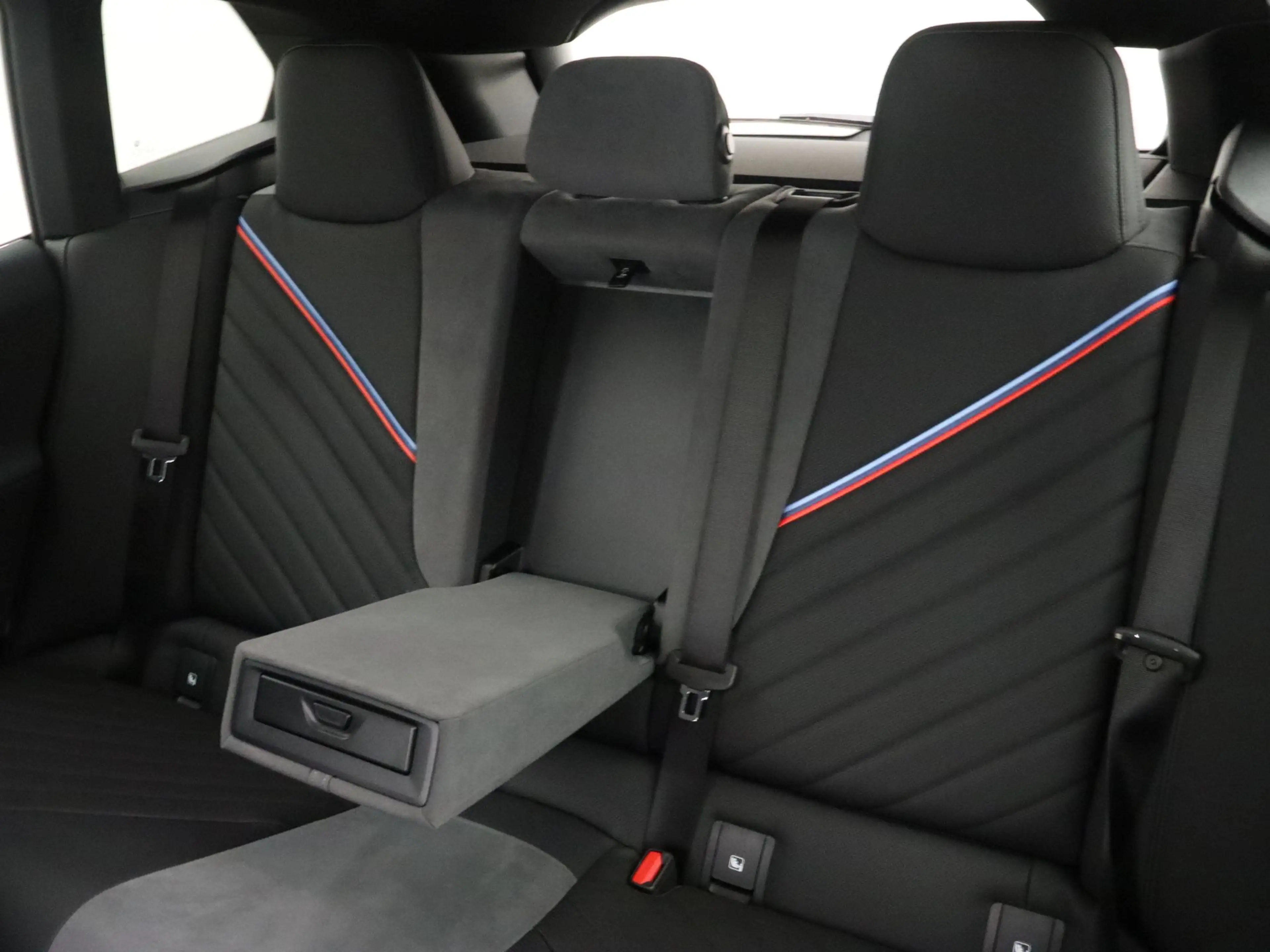 BMW iX xDrive45 101 kWh Facelift | M Sportpakket | Fr — photo 15