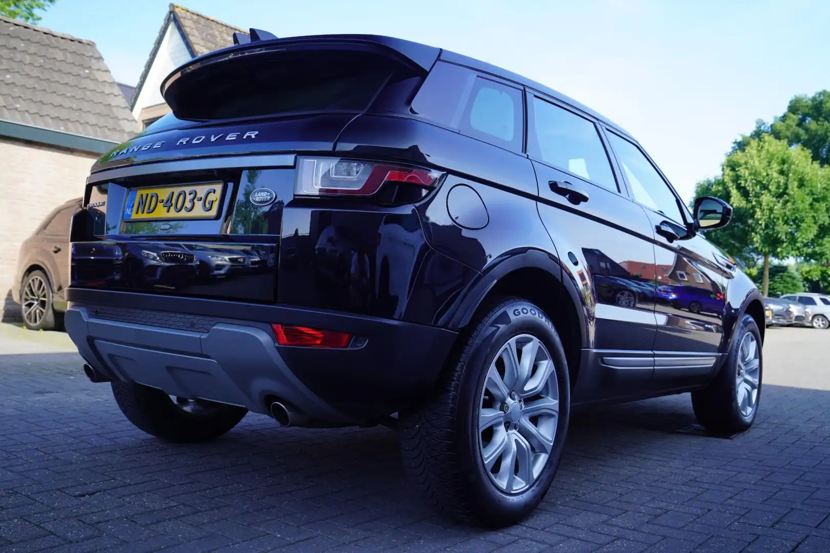 Land Rover Range Rover Evoque 2.0 TD4 SE Dynamic | Facelift | Panorama | Achteru Zwart - 2