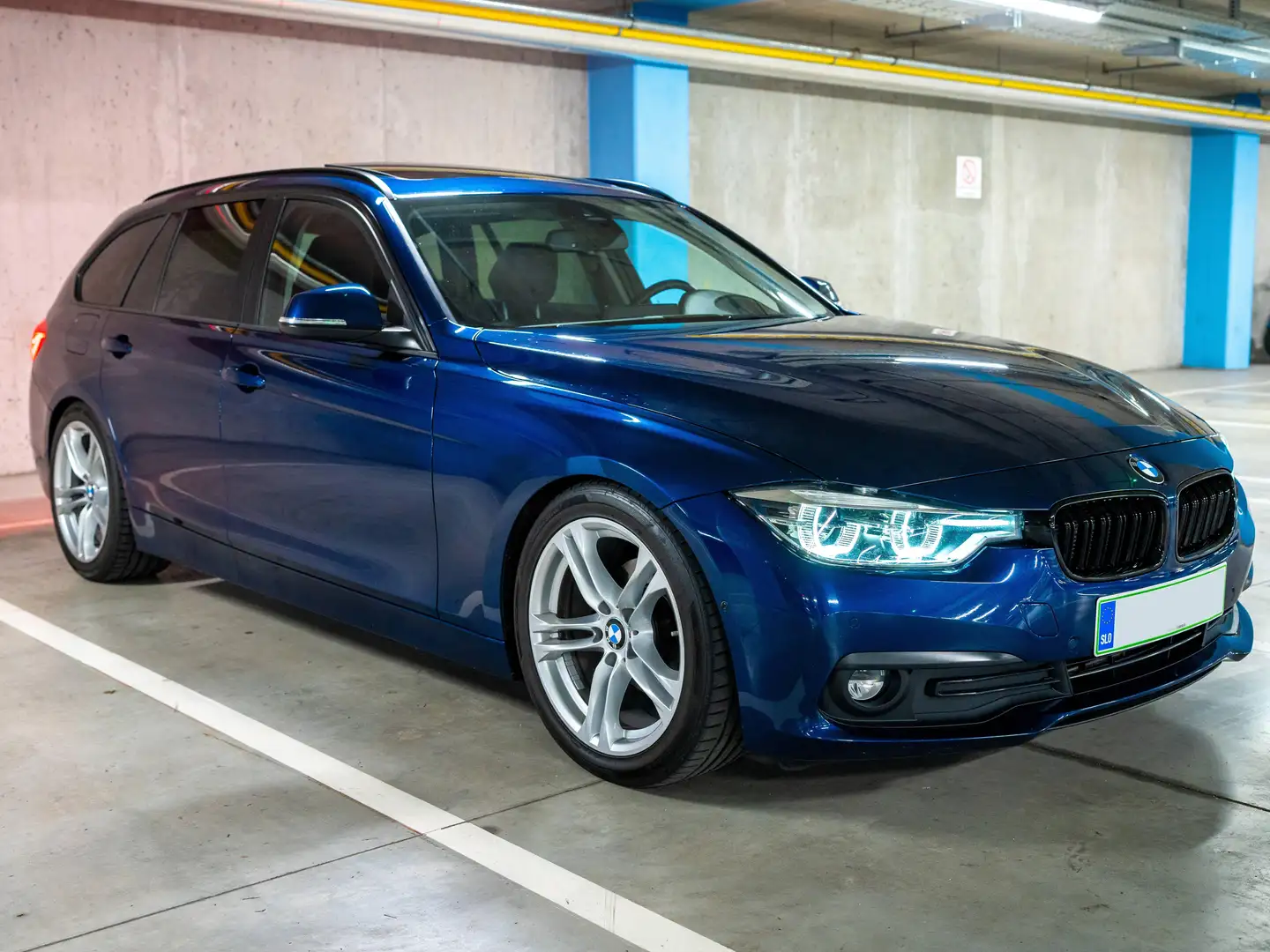 BMW 318 318d Touring Aut. Blau - 2