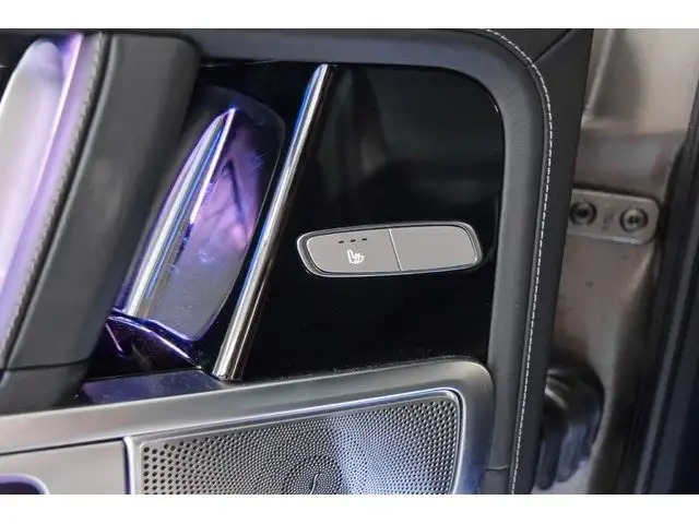 Mercedes-Benz G-Class view 21