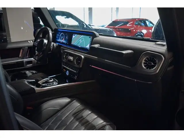 Mercedes-Benz G-Class view 4