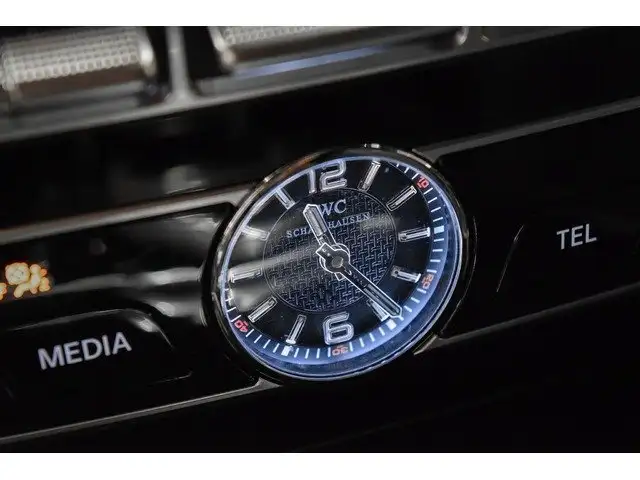 Mercedes-Benz G-Class view 18