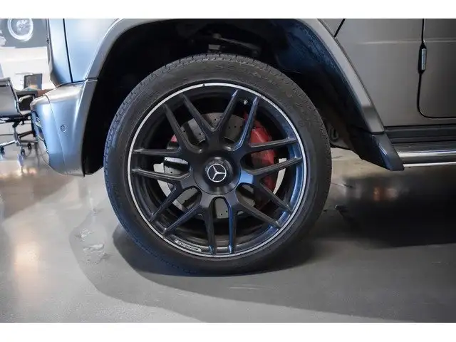 Mercedes-Benz G-Class view 24