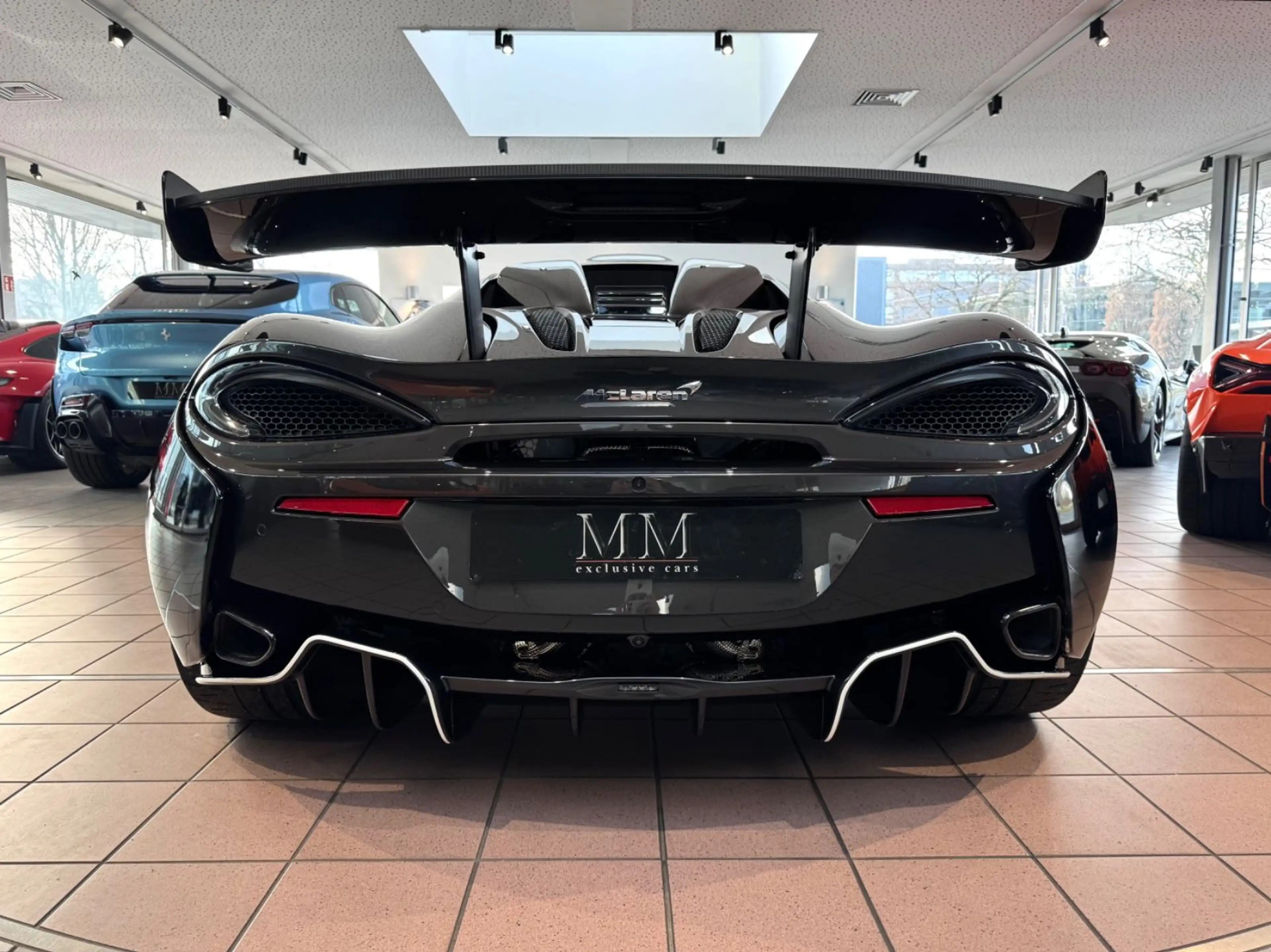 McLaren 620R "187 OF 225" — photo 10