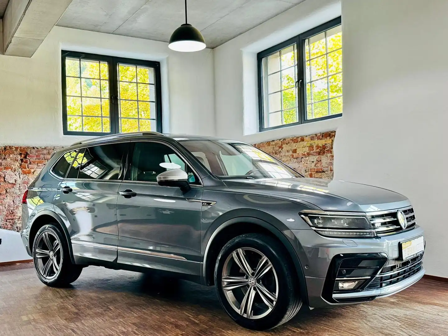 Volkswagen Tiguan Allspace 2.0 TDI DSG 4M Highline R-Line Grau - 2