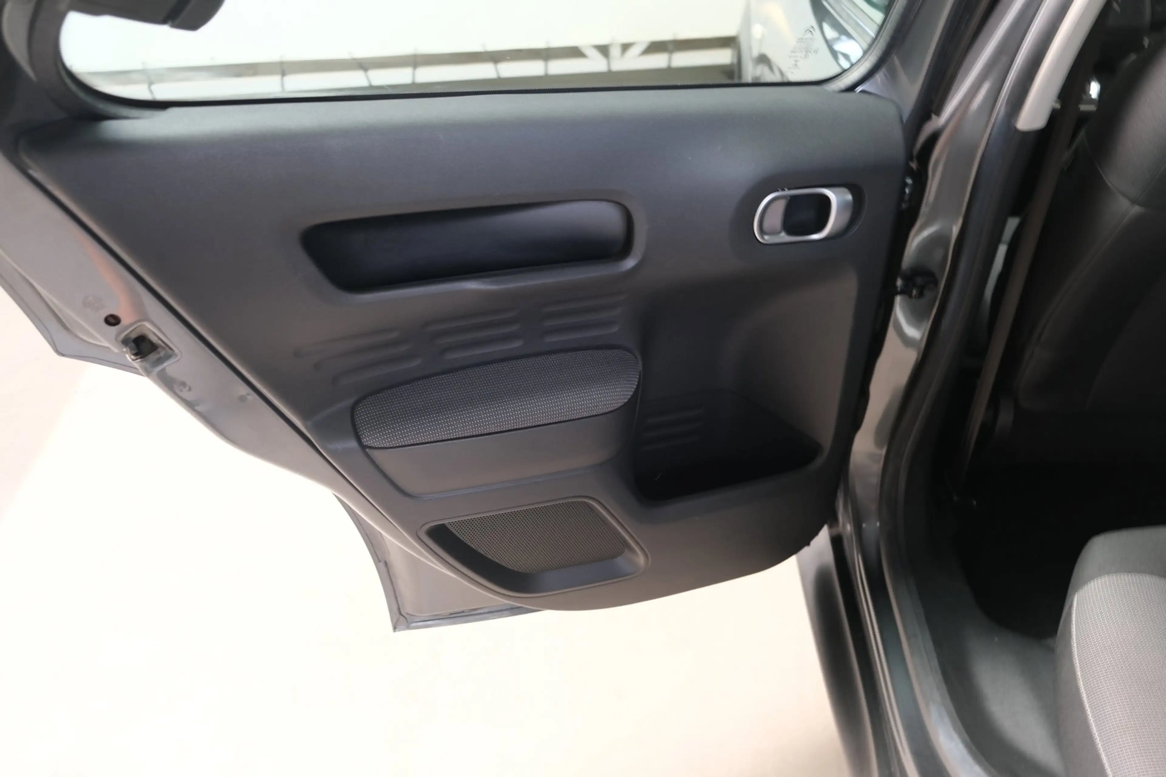 Citroen C4 Cactus 1.2 PureTech Business Automaat — photo 8