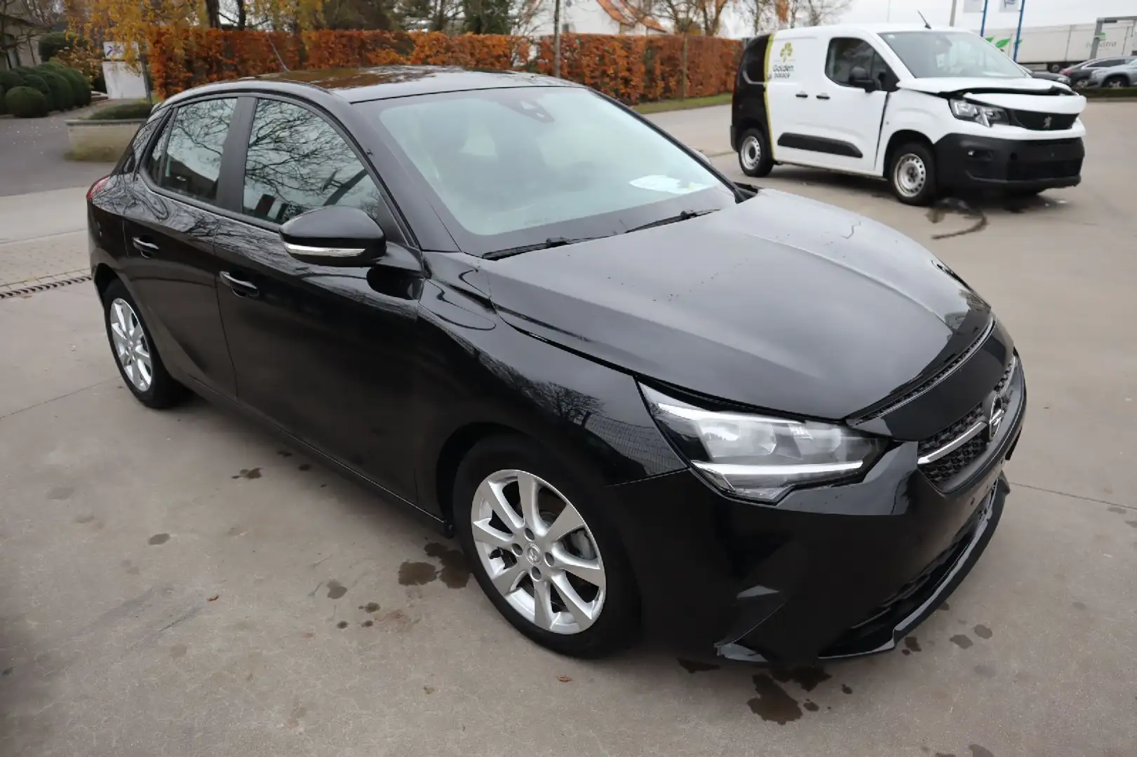 Opel Corsa 1.2 Benz Negro - 1