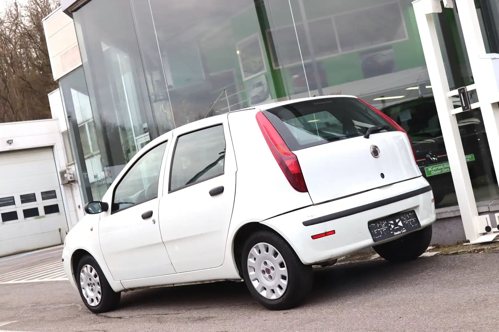 Fiat Punto 1.3jtd 68CV 5 PORTES Blanc - 2