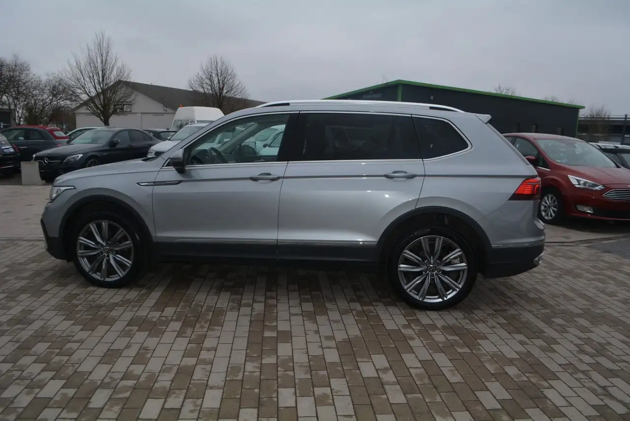 2022 Volkswagen Tiguan Allspace Elegance 4Motion-Sportpaket, photograph 7