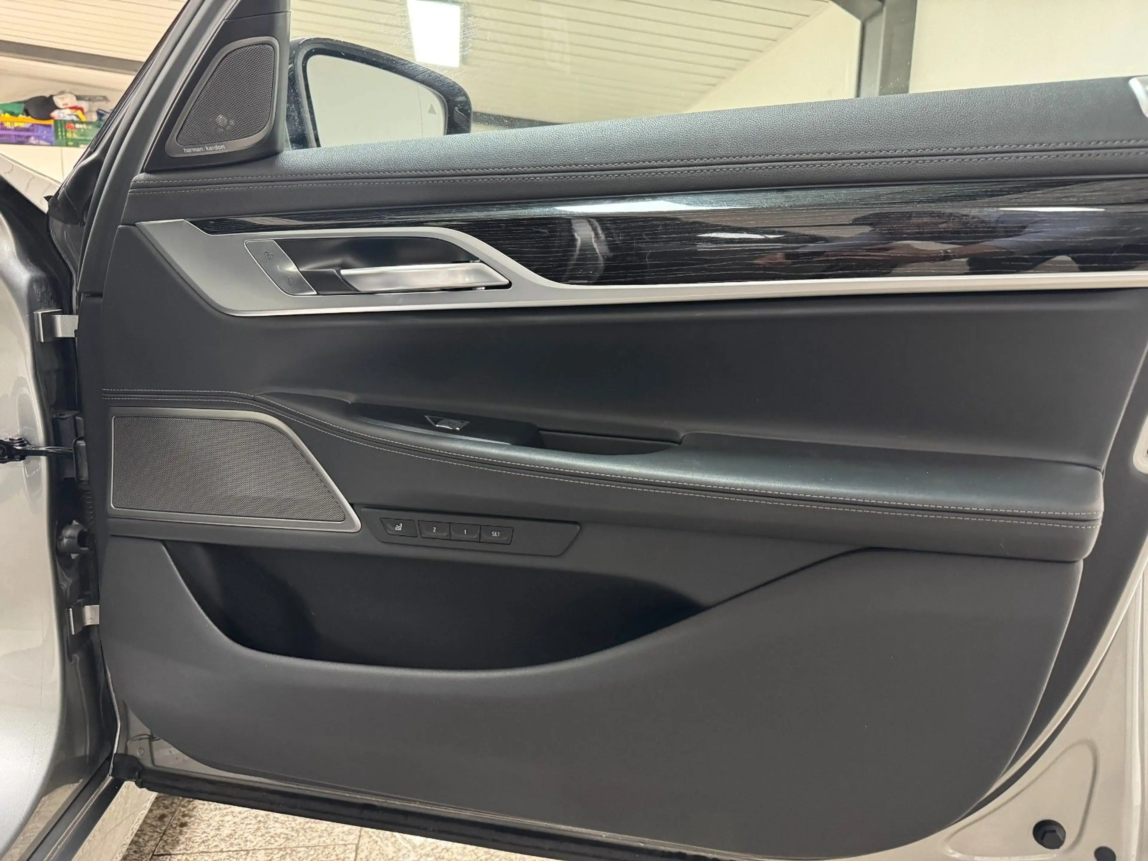 BMW 745 e M Sport*LASER*H/K*Massage*HuD — photo 23
