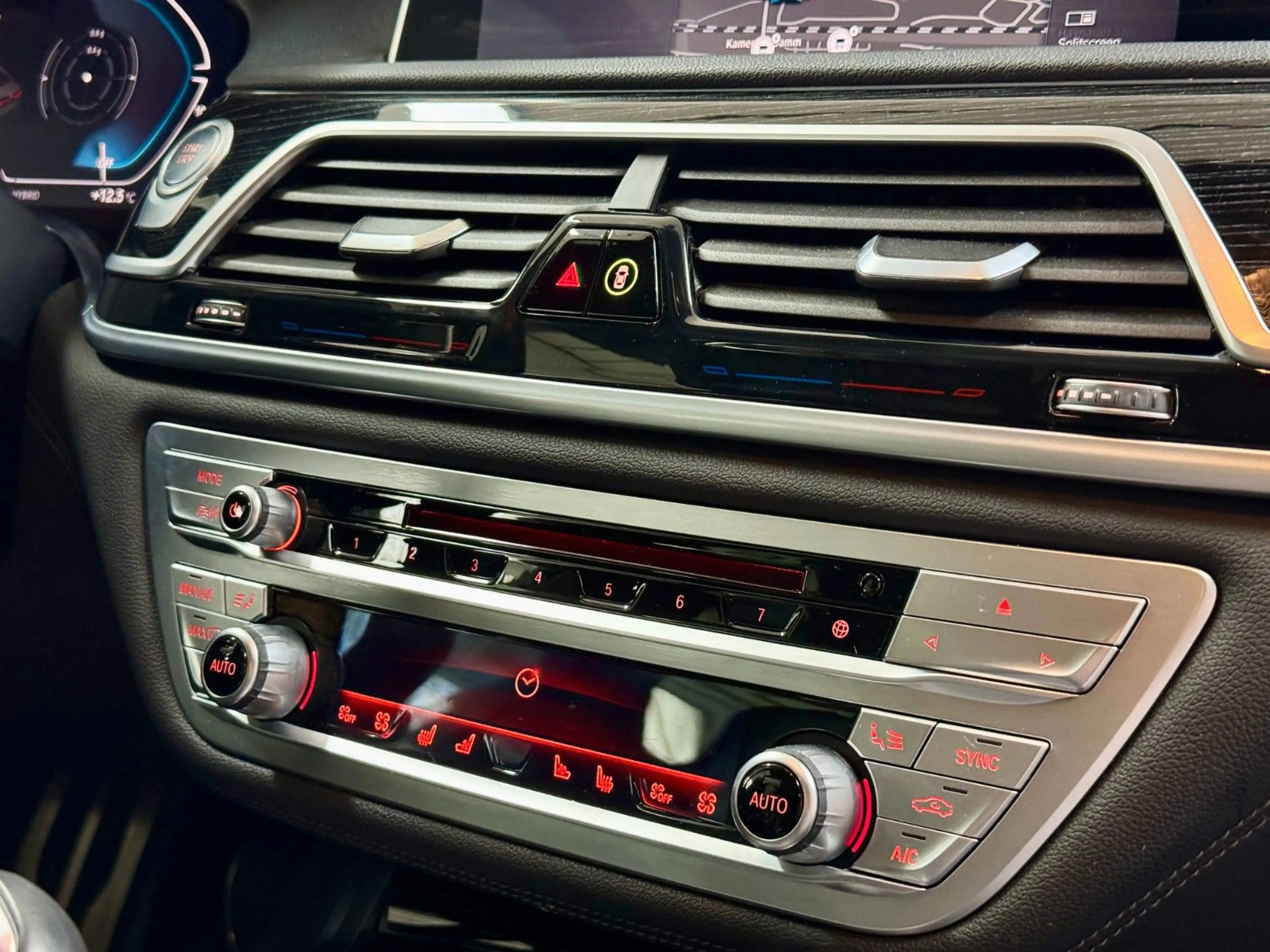 BMW 745 e M Sport*LASER*H/K*Massage*HuD — photo 26