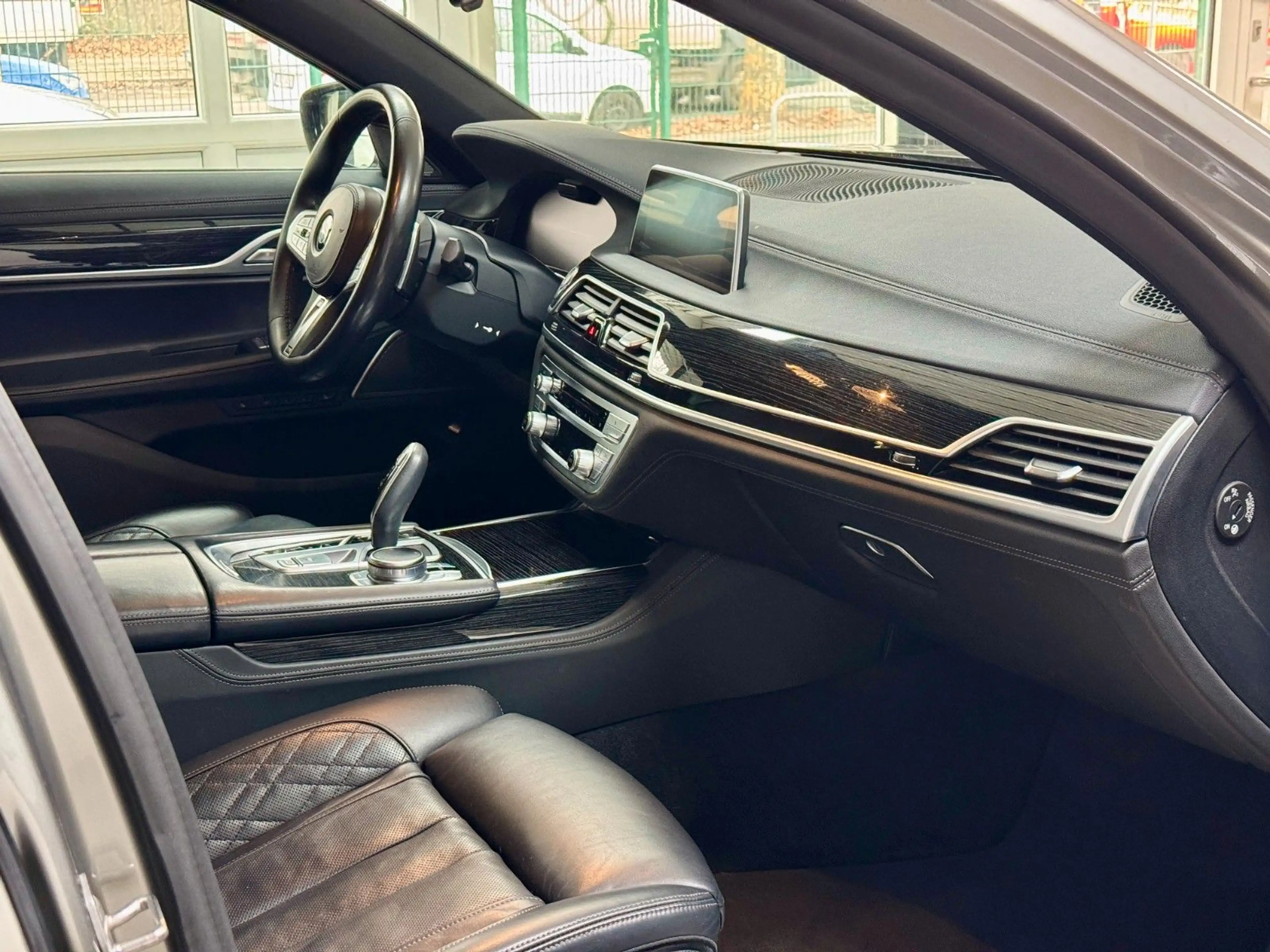 BMW 745 e M Sport*LASER*H/K*Massage*HuD — photo 24