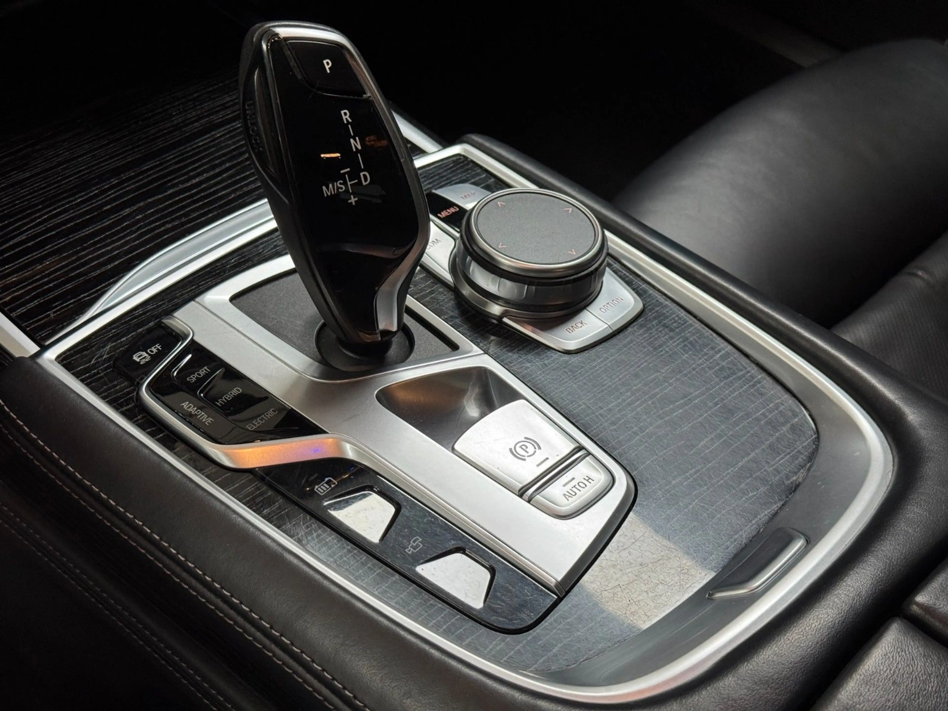 BMW 745 e M Sport*LASER*H/K*Massage*HuD — photo 27