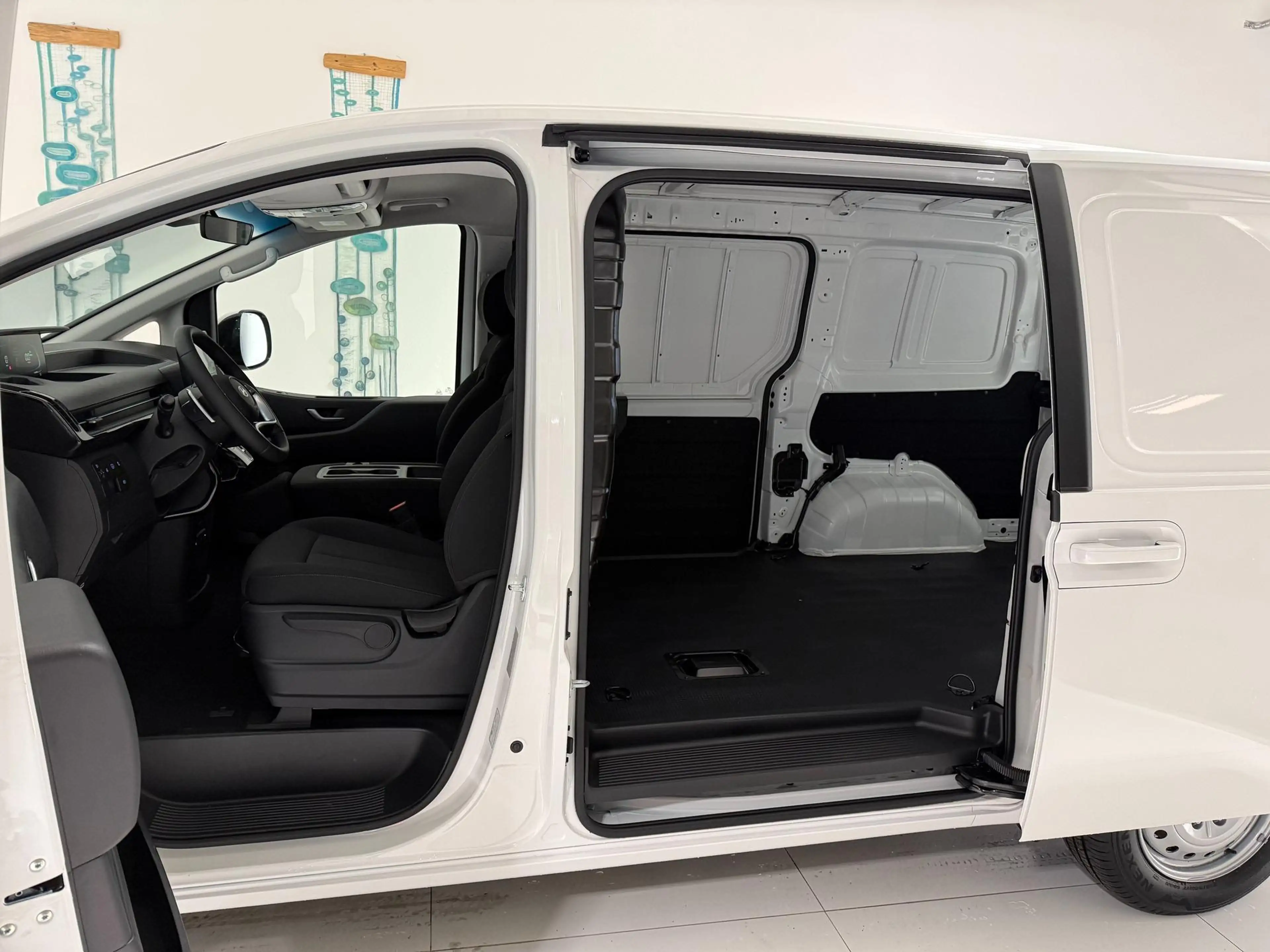 Hyundai STARIA Kastenwagen 1.6 T-GDi HEV 165 kW (224 PS) Sitz-... — photo 10