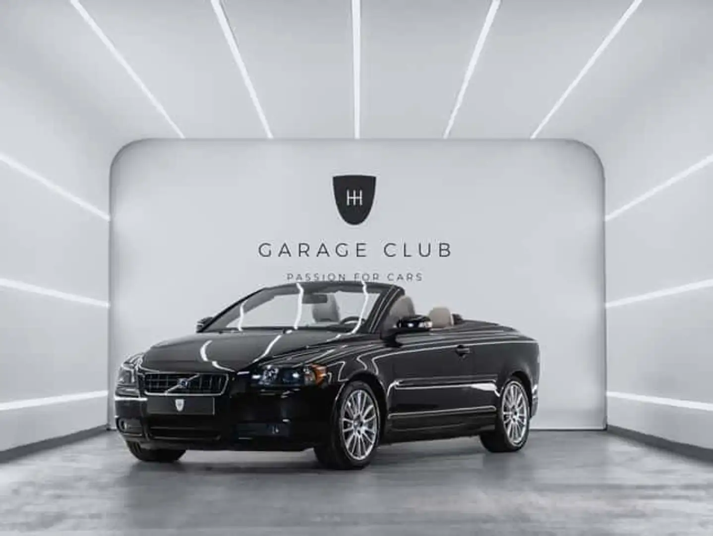 Volvo C70 2.0D Summum Noir - 1