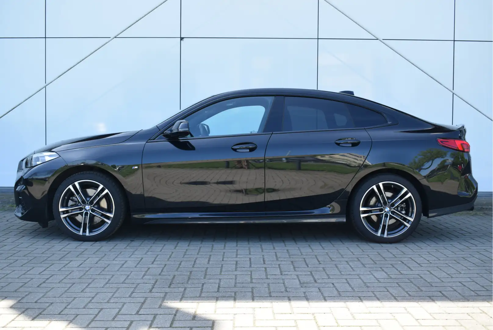 BMW 220 2 Serie Gran Coupé 220i High Executive M Sport Aut Zwart - 2