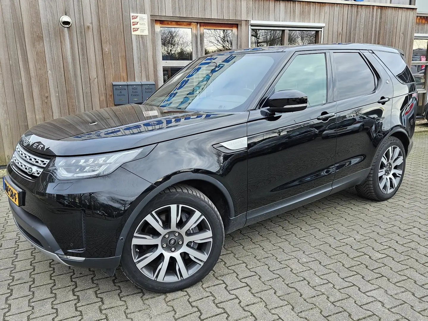 Land Rover Discovery 5 3.0 Sd6 grijskenteken 306PK Schwarz - 1