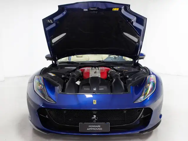 Ferrari 812 view 14