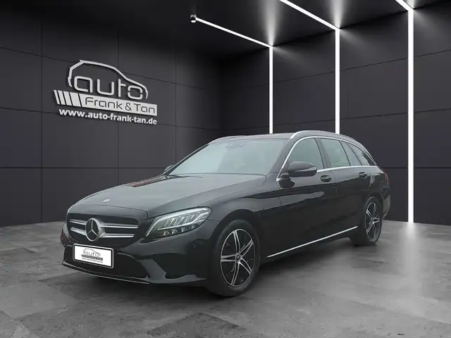 Mercedes-Benz C 300 *Navi*Pano*SitzHZ*Totwinkel*LED*